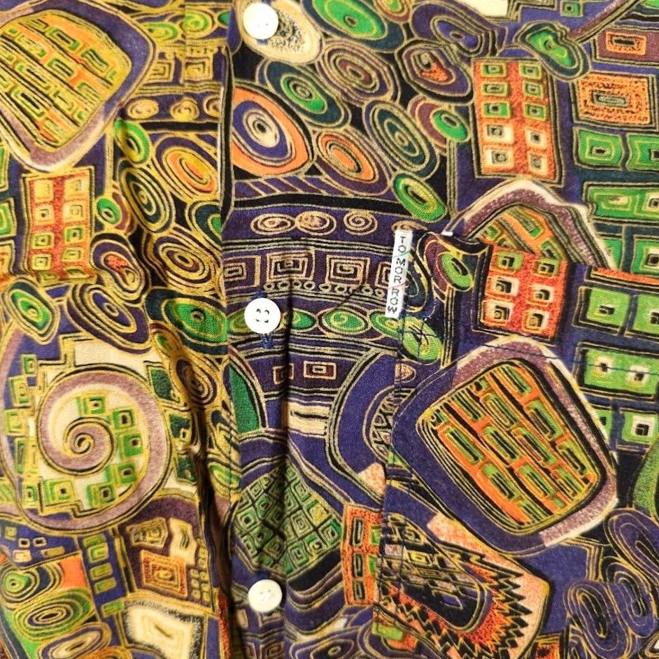 Vintage VINTAGE Tomorrow Abstract Shirt Mens Size Small Camp All Over Print Geometric Size US S / EU 44-46 / 1 - 3 Thumbnail