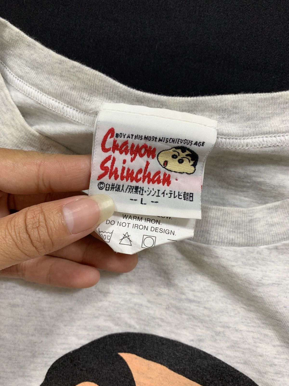 Anime Vintage Crayon Shin Chan Distressed t-shirt Size US L / EU 52-54 / 3 - 3 Thumbnail
