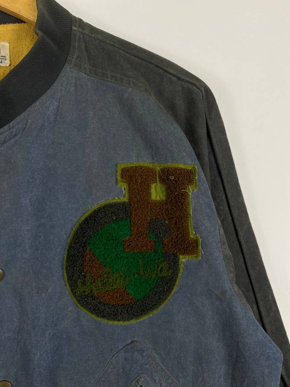 Japanese Brand vintage japanese brand cotton bomber jacket nice design Size US M / EU 48-50 / 2 - 2 Thumbnail
