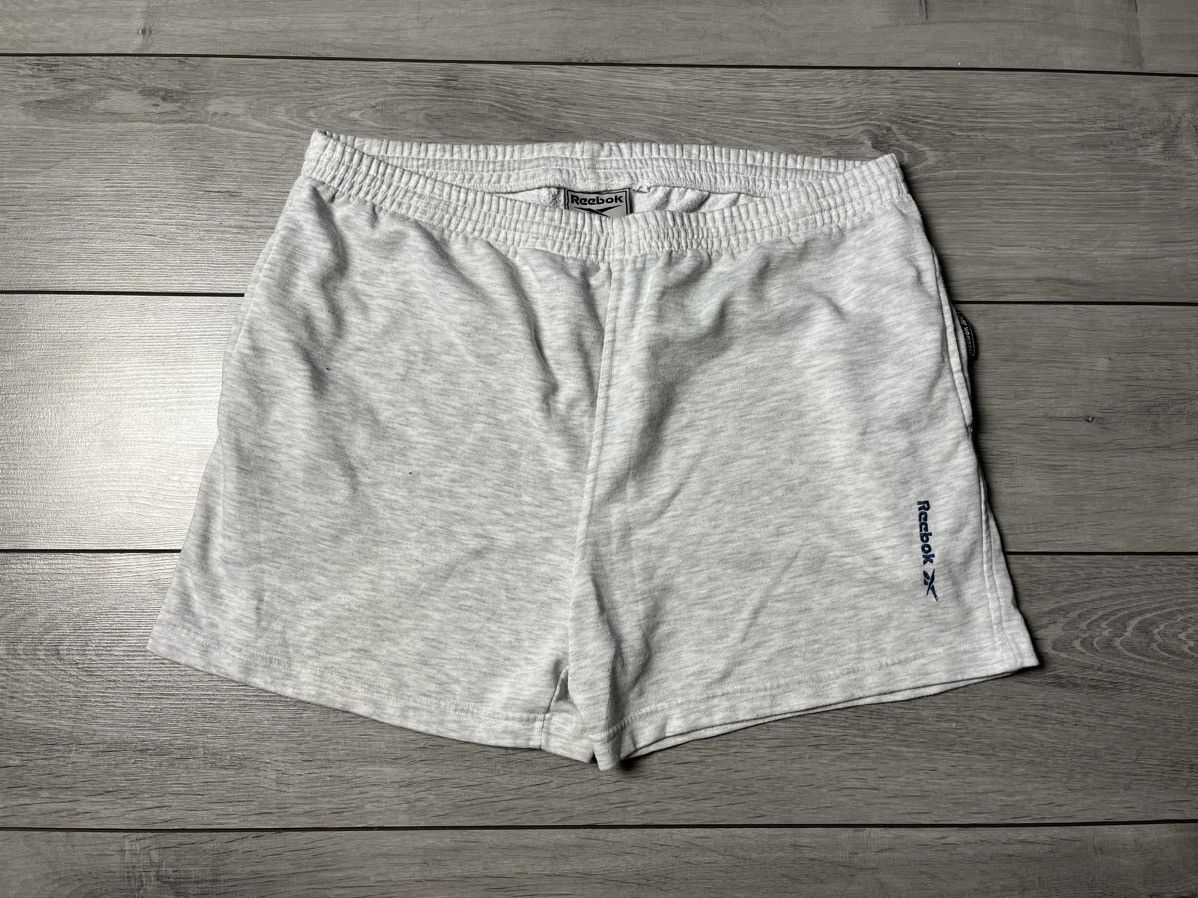 Reebok Reebok sweat shorts logo size Large Size US 34 / EU 50 - 1 Thumbnail