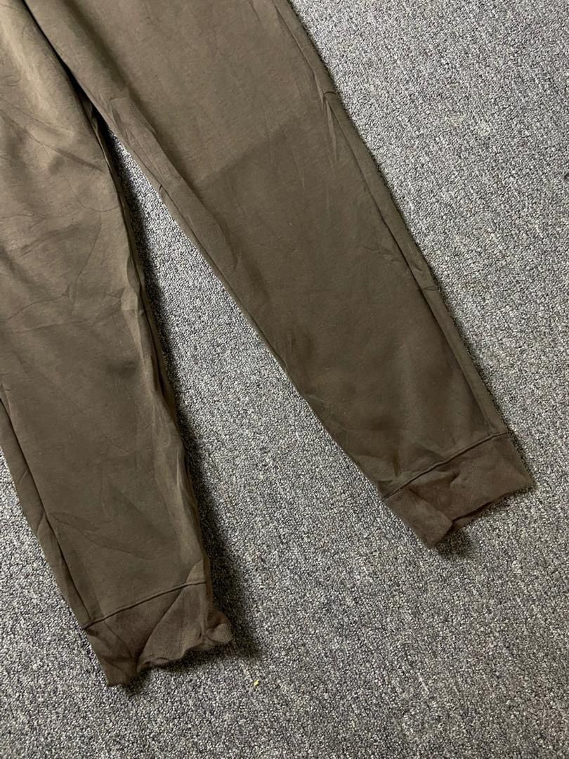 Uniqlo Uniqlo +J Men’s Dry Sweatpants (180) Size US 33 - 7 Thumbnail