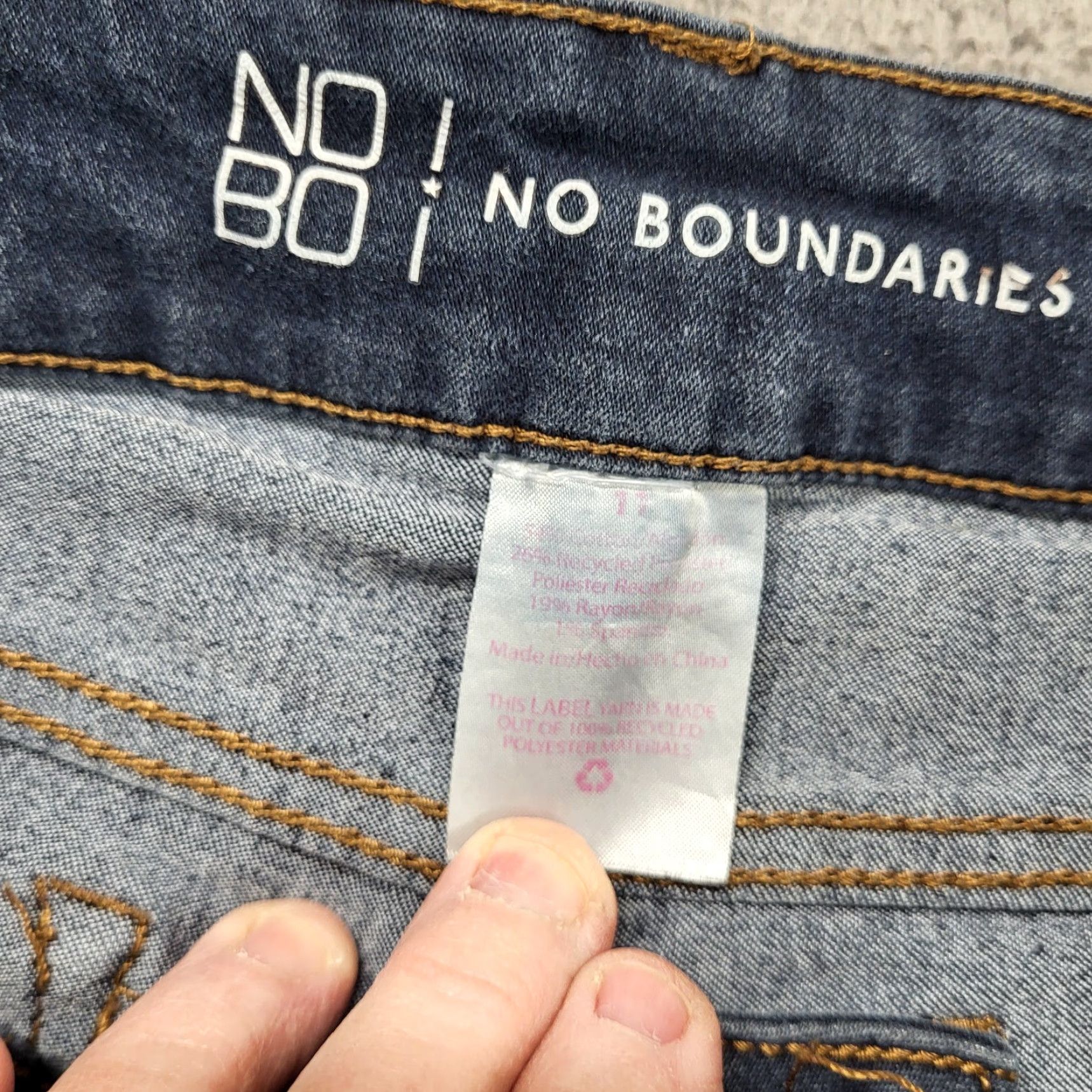 Vintage NOBO No Boundaries Bootcut Jeans Women's 11 Blue Dark Wash EUC Size 32" / US 10 / IT 46 - 2 Thumbnail