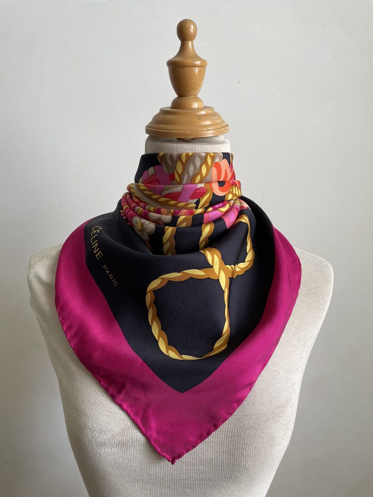 Celine × Designer × Vintage Vintage Celine Silk Scarves Size ONE SIZE - 3 Thumbnail