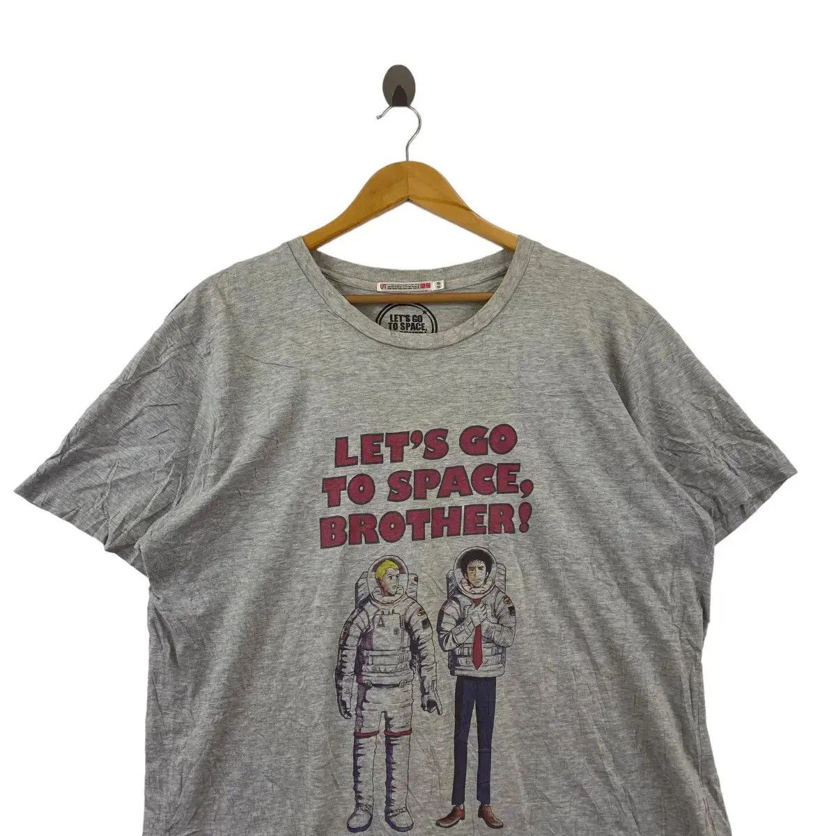 Uniqlo ANIME SPACE BROTHERS x UNIQLO Chuya Koyama Tee Shirt Top Size US XL / EU 56 / 4 - 2 Thumbnail