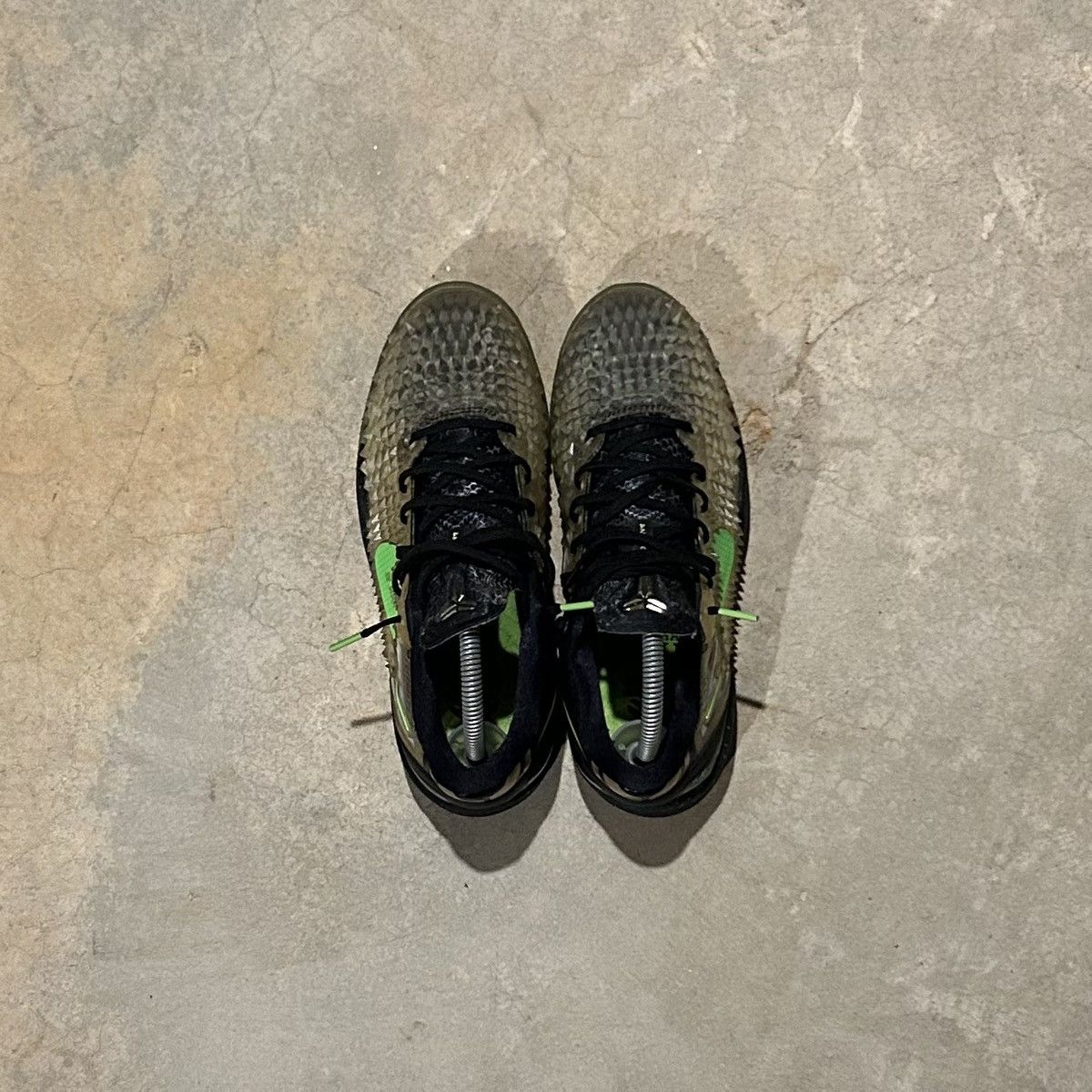 Nike Nike Kobe 8 SS Christmas 2013 US 6 Size US 6 / EU 39 - 9 Thumbnail