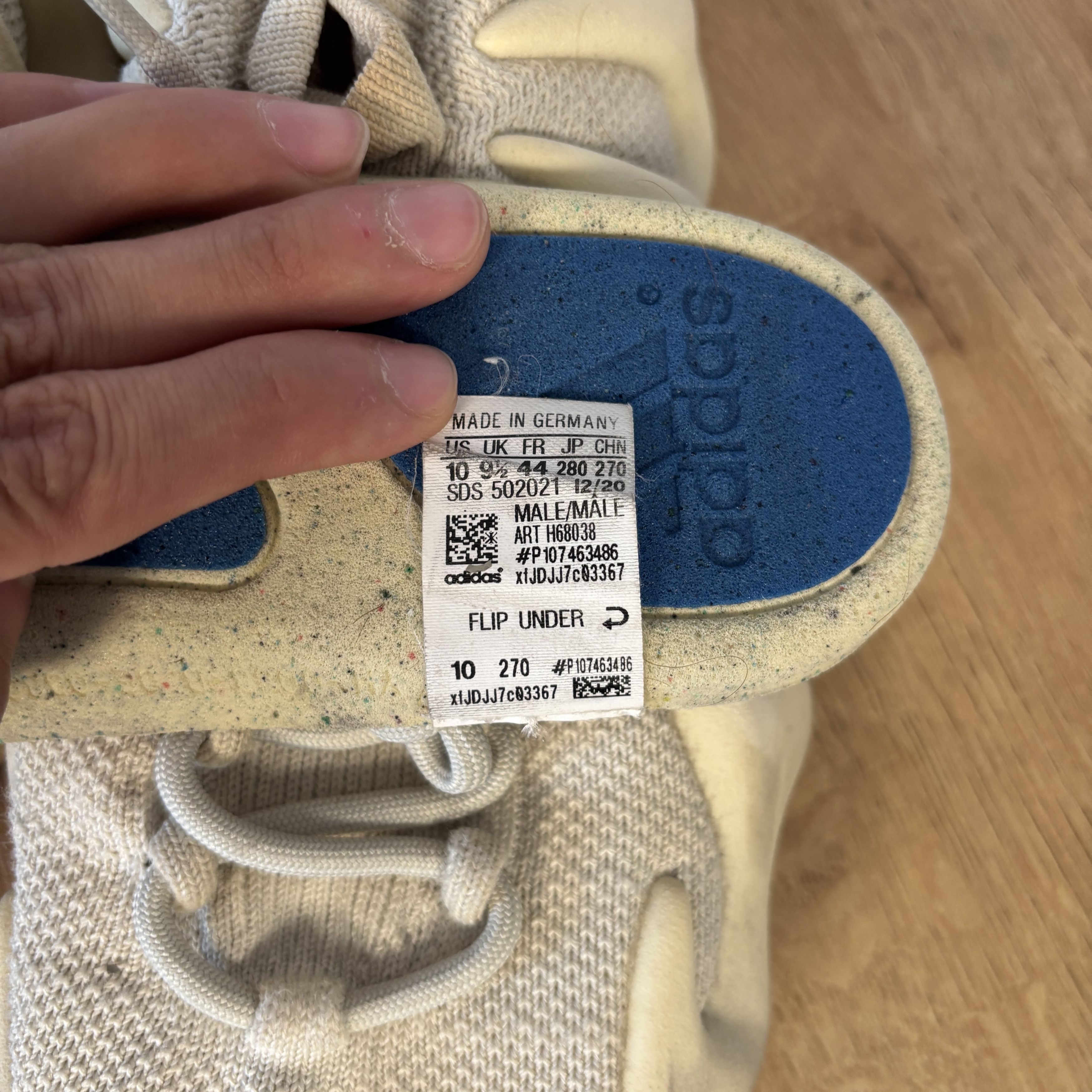 Adidas × Kanye West Adidas Yeezy 450 Cloud White 10M H68038 USED Size US 10 / EU 43 - 7 Thumbnail