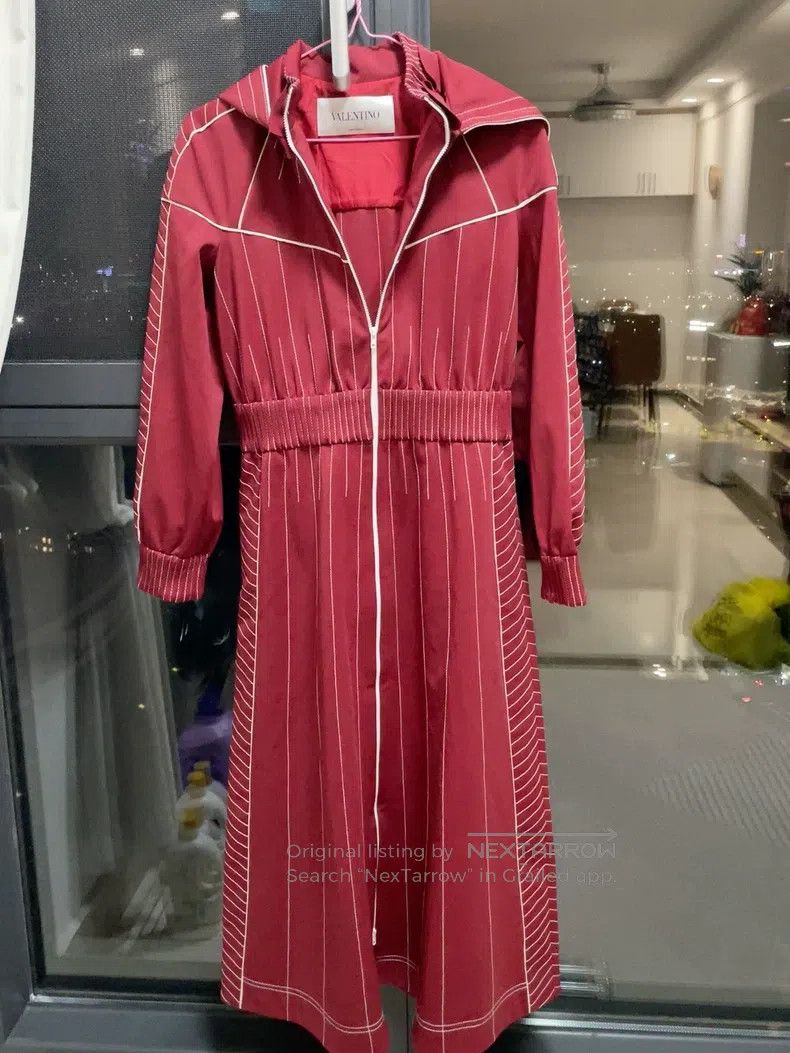 Valentino Valentino Red hooded long dress coat Size XS / US 0-2 / IT 36-38 - 1 Thumbnail