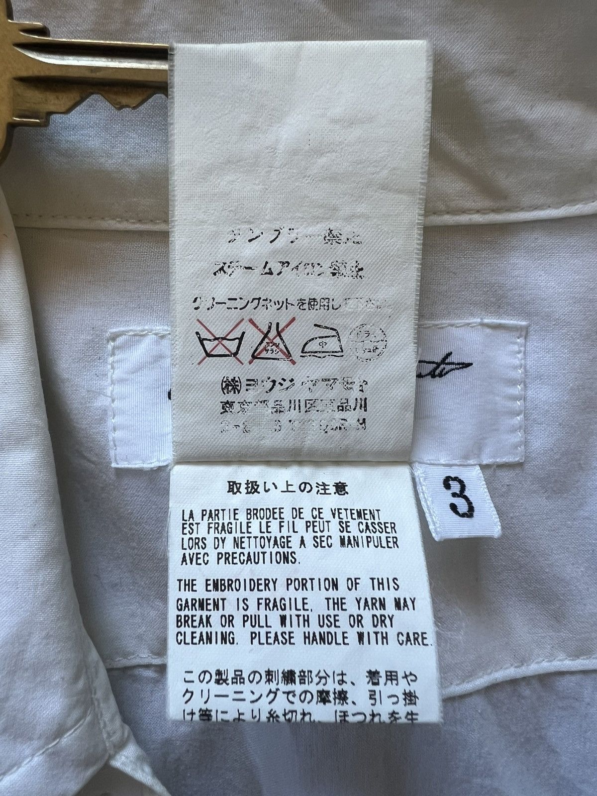 Yohji Yamamoto Yohji Yamamoto Pour Homme SS04 Smoking Girl/Cat Button Up Size US L / EU 52-54 / 3 - 7 Thumbnail
