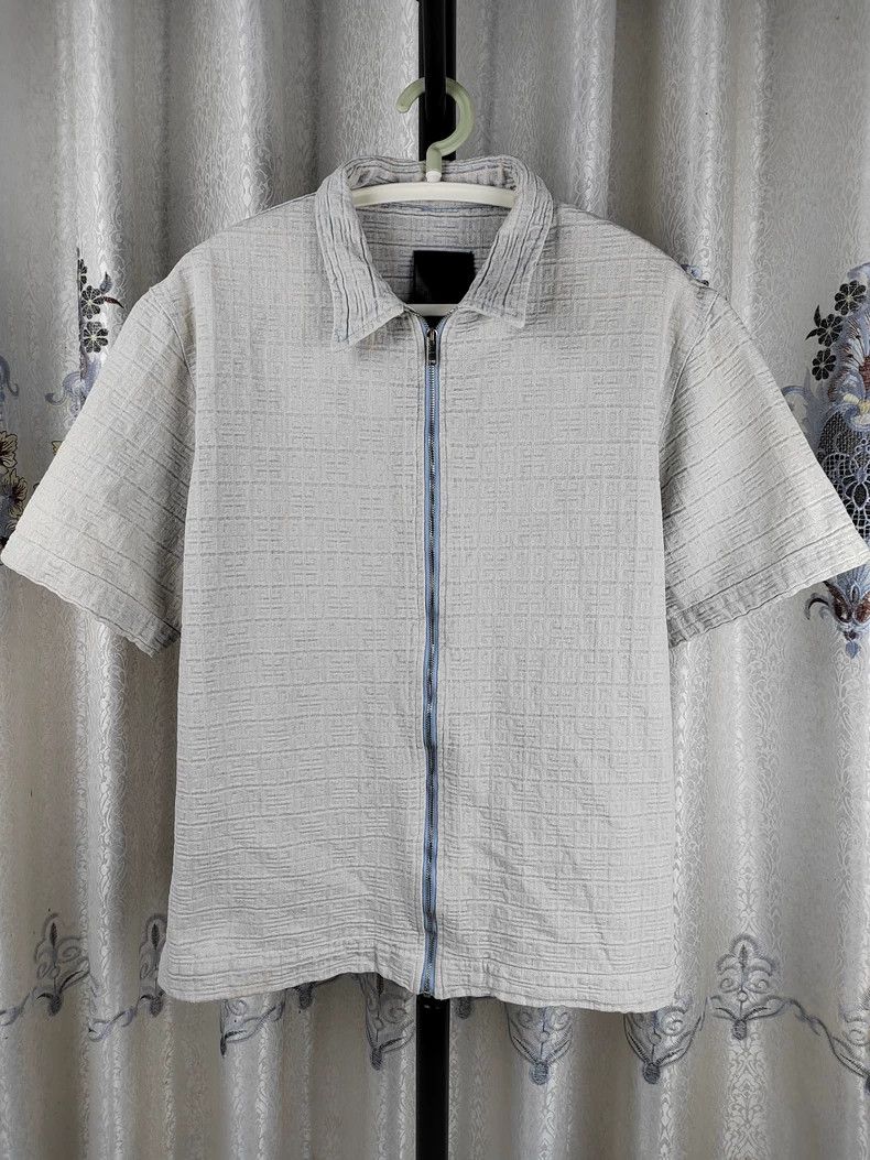 Givenchy Givenchy Short Sleeve Top Size US L / EU 52-54 / 3 - 1 Thumbnail