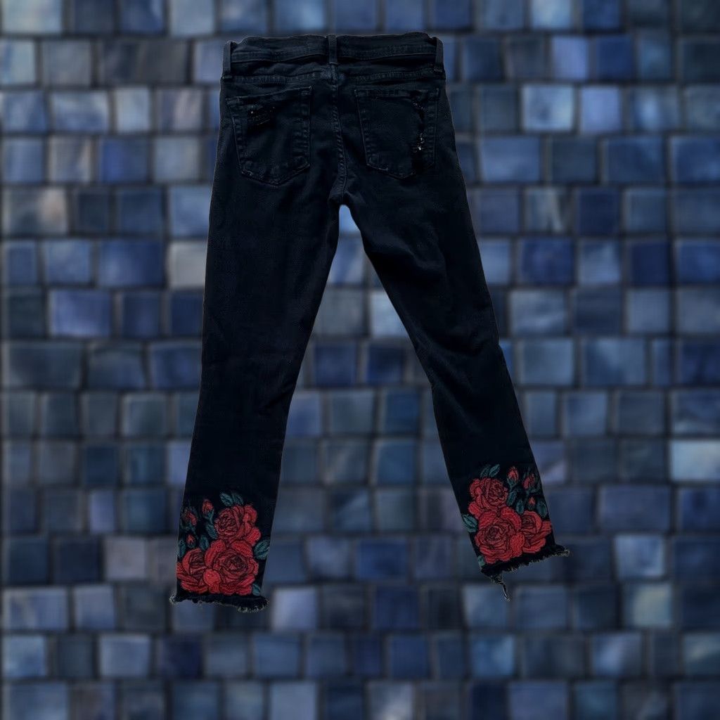 Vintage VINTAGE Flying Monkey Rose Embroidered Jeans Women’s 25x25 Black Floral Skinny Low Rise Size 42" / US 20 - 1 Thumbnail