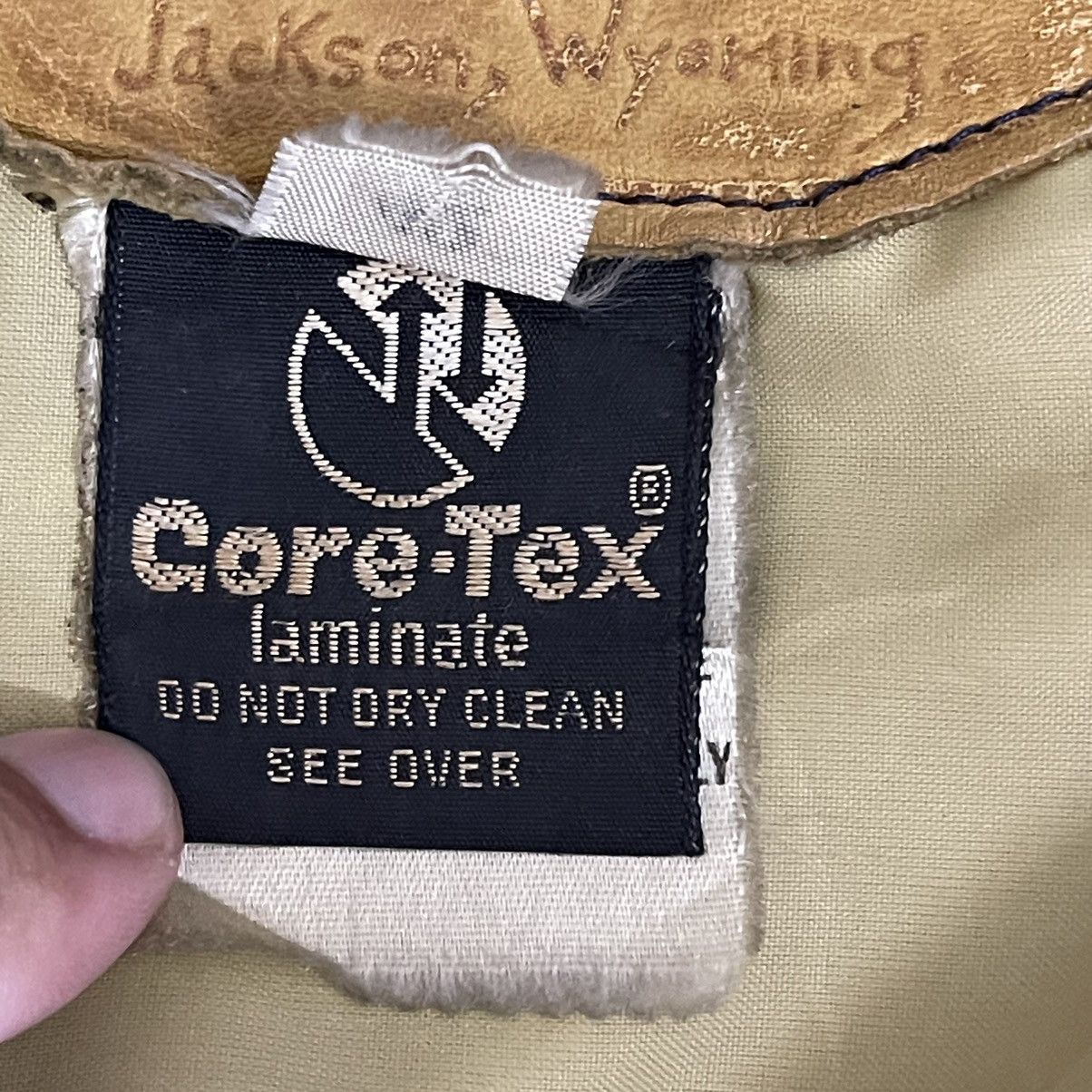 Vintage Rocky Mountain Featherbed Goretex Fabric Jacket