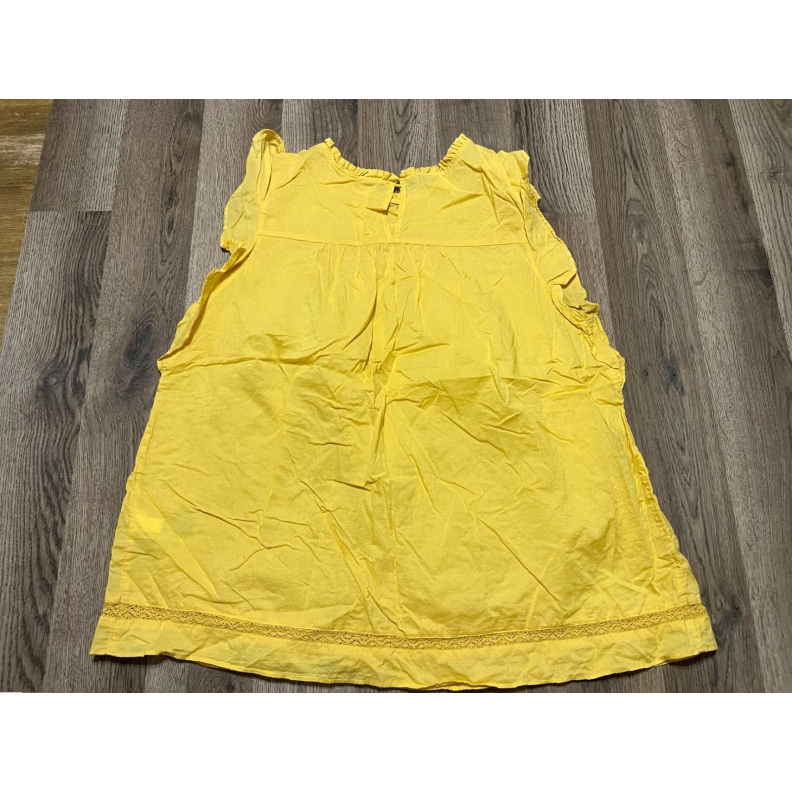 Old Navy Old Navy Tank Top Womens Large Yellow Ruffled Sleeve Tank Shirt Size L / US 10 / IT 46 - 2 Thumbnail
