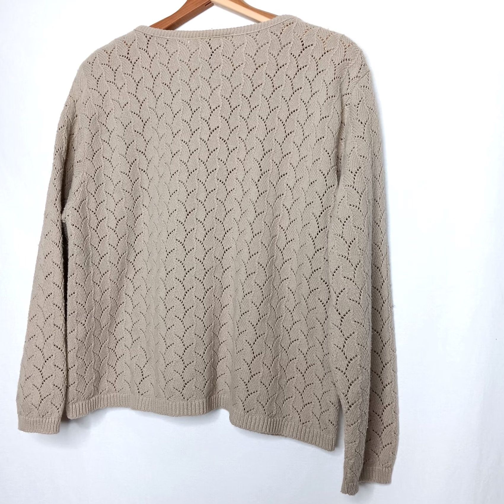 Vintage VINTAGE Bentley Cardigan Sweater Women L Beige Knit Round Neck Long Sleeve Regular Machine Washable Size L / US 10 / IT 46 - 2 Thumbnail