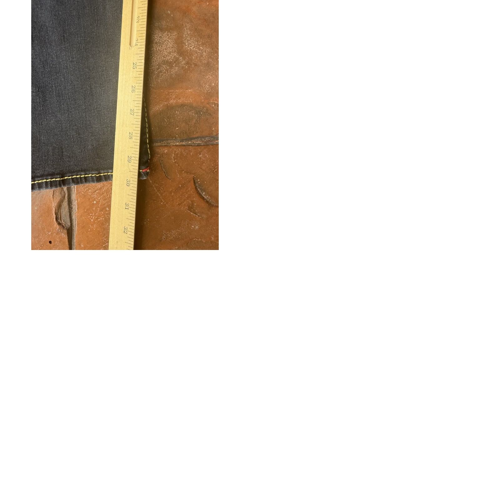True Religion True Religion Geno Relaxed Slim Denim Jeans Men's 36 Black 5-Pocket Pockets Logo Slim Straight Regular Size 36 Mens Jeans Size US 36 / EU 52 - 9 Thumbnail