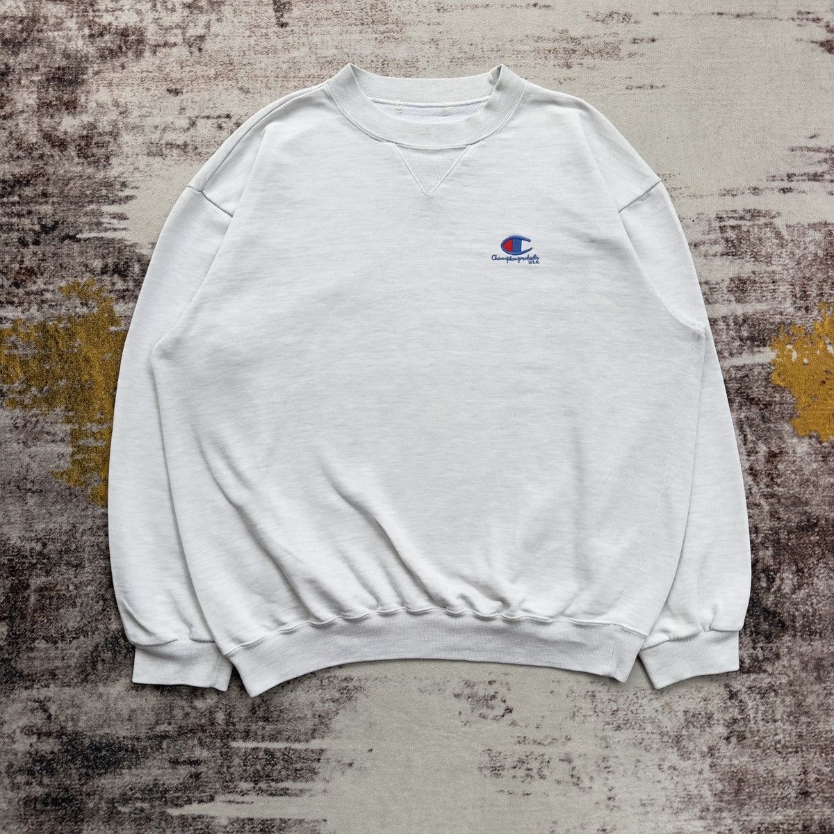 Champion VINTAGE CHAMPION ESSENTIAL SMALL LOGO PULLOVER CREWNECK Size US L / EU 52-54 / 3 - 3 Thumbnail