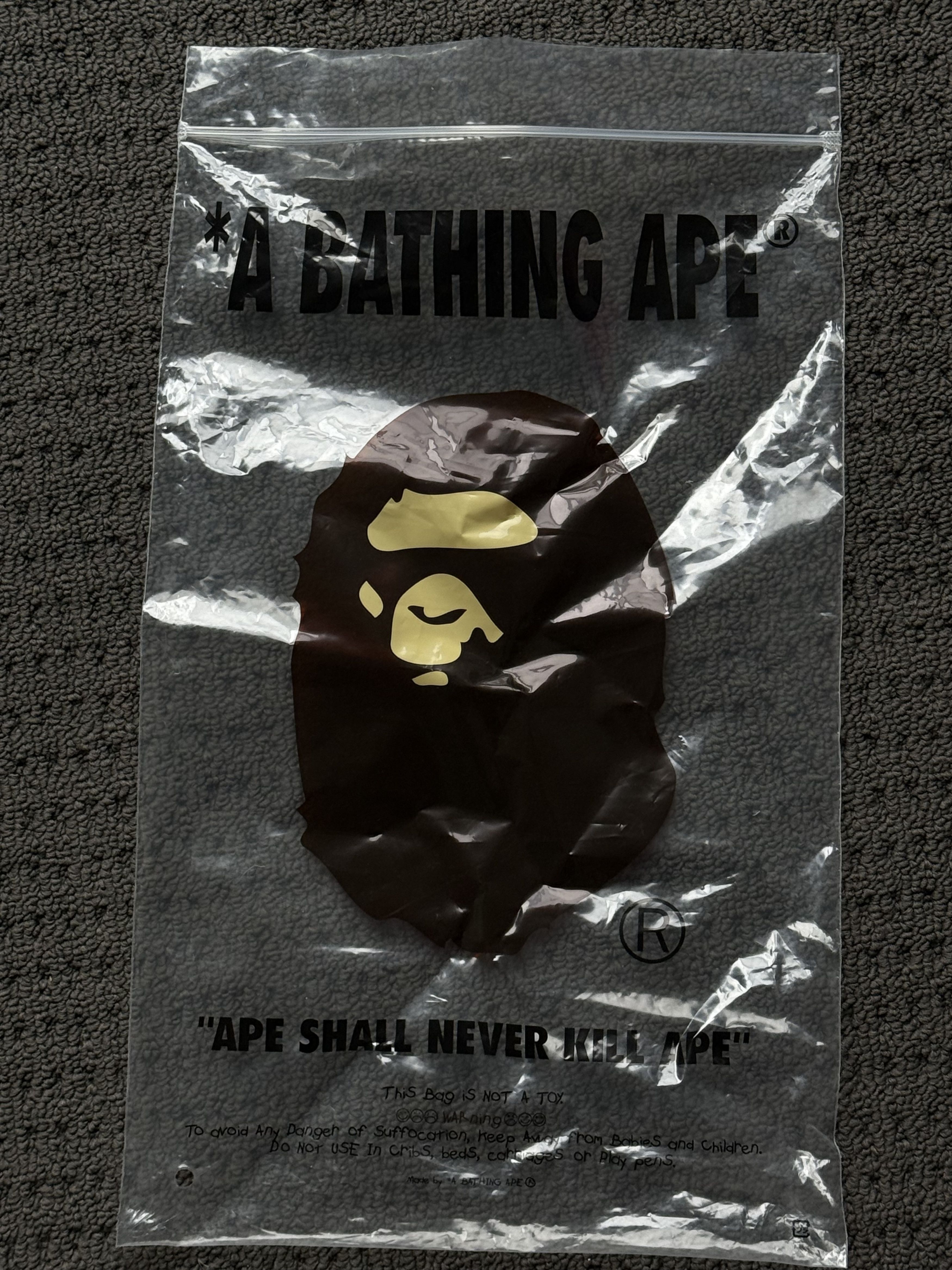 Bape A Bathing Ape Bape Store Shibuya White Green T shirt Size US XXL / EU 58 / 5 - 7 Thumbnail