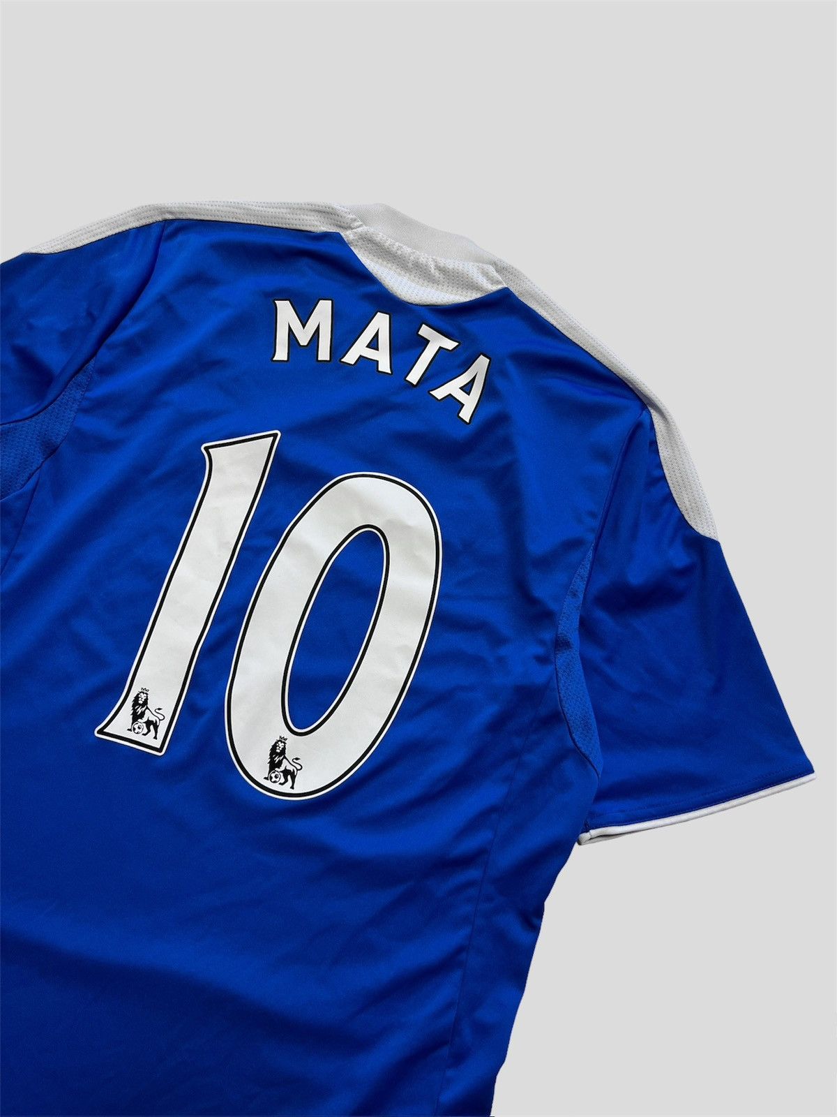 Vintage Vintage Adidas Chelsea MATA Jersey Size US M / EU 48-50 / 2 - 3 Thumbnail