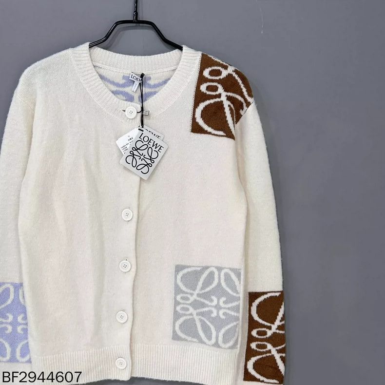 Loewe LOEWE Embroidered logo single row knit cardigan Size M / US 6-8 / IT 42-44 - 2 Thumbnail