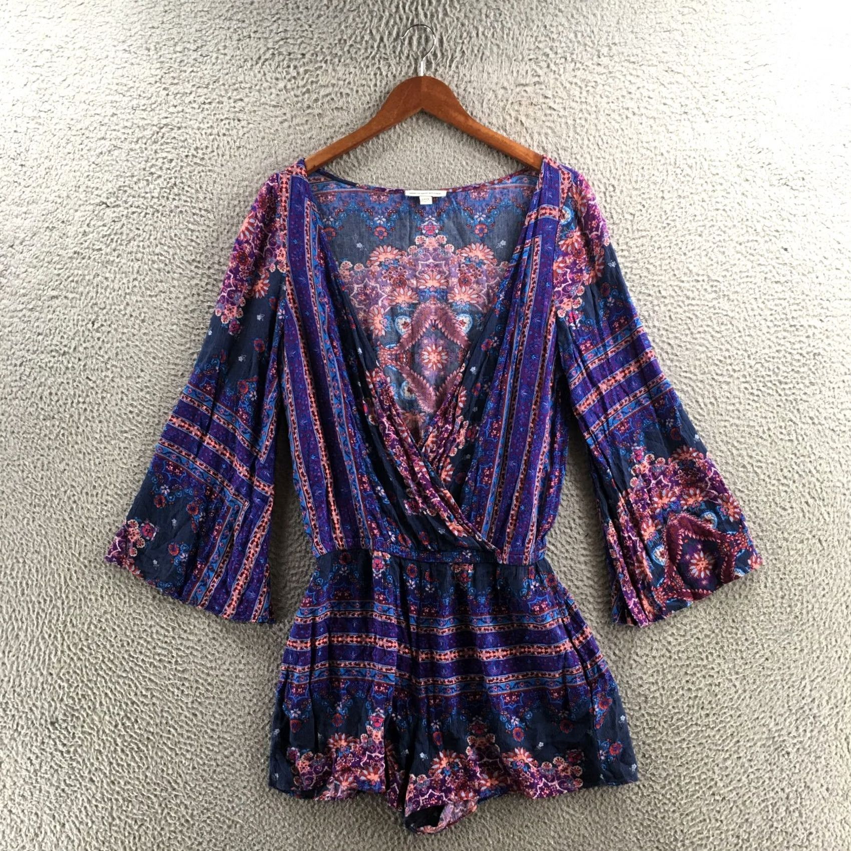 American Eagle Outfitters American Eagle Outfitters Romper Women S Purple Floral Bell Sleeve V-Neck Casual Size 28" / US 6 / IT 42 - 2 Thumbnail