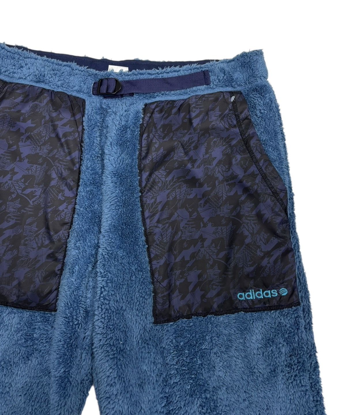 Adidas × Japanese Brand Vintage Adidas NEO Fleece Comfy Short Pants Size US 34 / EU 50 - 7 Thumbnail