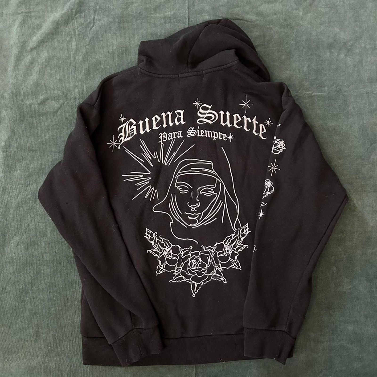 Forever 21 Buena suerte embroidered hoodie Size US S / EU 44-46 / 1 - 3 Thumbnail