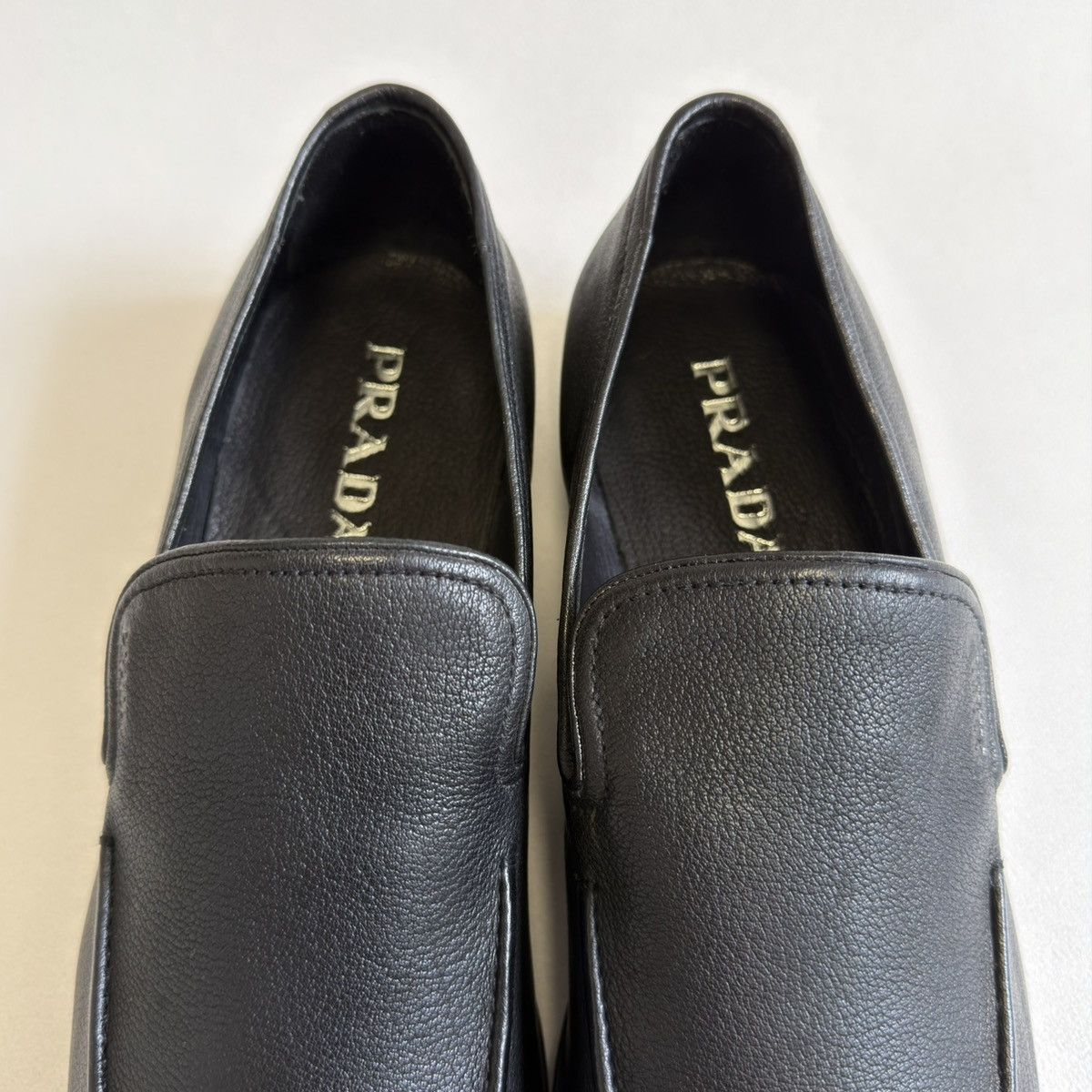 Prada Mid 2000s Black Leather Loafers Size US 9 / EU 42 - 12 Thumbnail