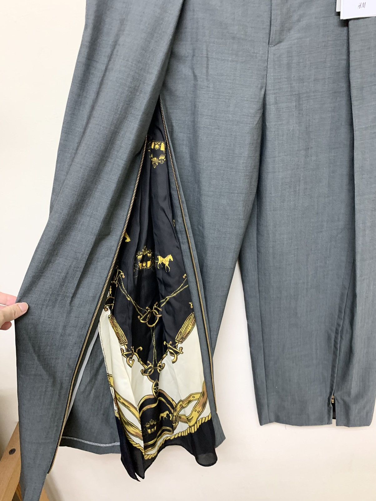 Toga Toga Archives x H&M scarf cut trousers Size 33" - 5 Thumbnail