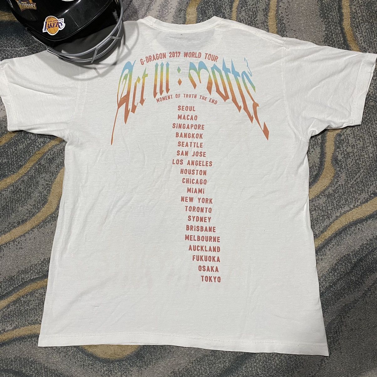 Band Tees × Japanese Brand G-Dragon 2017 World Tour Kpop Shirt Size US L / EU 52-54 / 3 - 2 Thumbnail