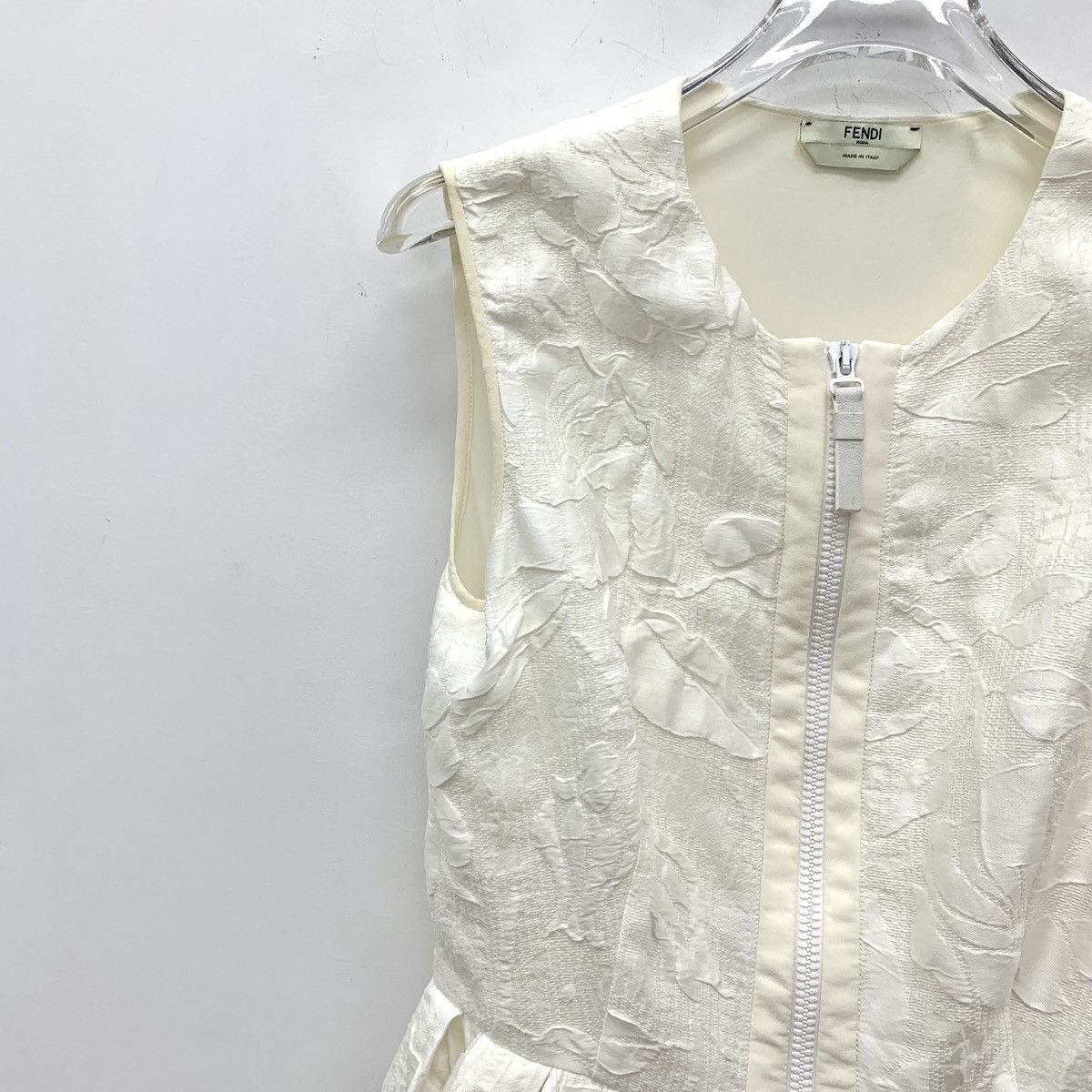 Fendi Fendi Off-white Floral Embossed Sleeveless Zip Dress K26WX Size M / US 6-8 / IT 42-44 - 3 Thumbnail