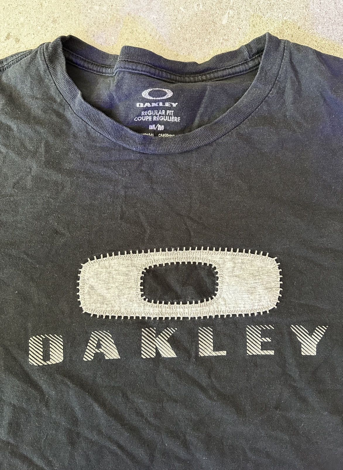 Oakley Oakley Software Long Sleeve T-Shirt Embroidered Logo –Size M Size US M / EU 48-50 / 2 - 3 Thumbnail
