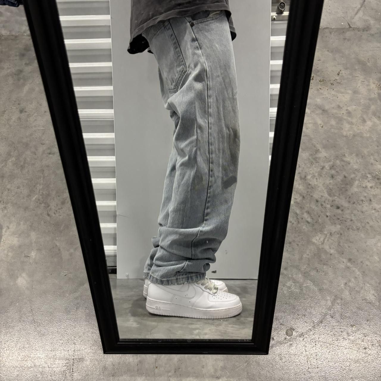 Japanese Brand × Vintage Crazy Vintage Y2K/2000s Faded Light Wash Essential Denim Jeans! Size US 33 - 2 Thumbnail