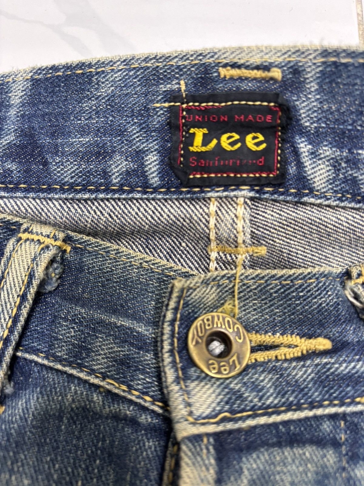 Lee 🔥Vintage Steal🔥Lee Cowboy Selvedge Denim Jeans Distressed Size US 31 - 12 Thumbnail