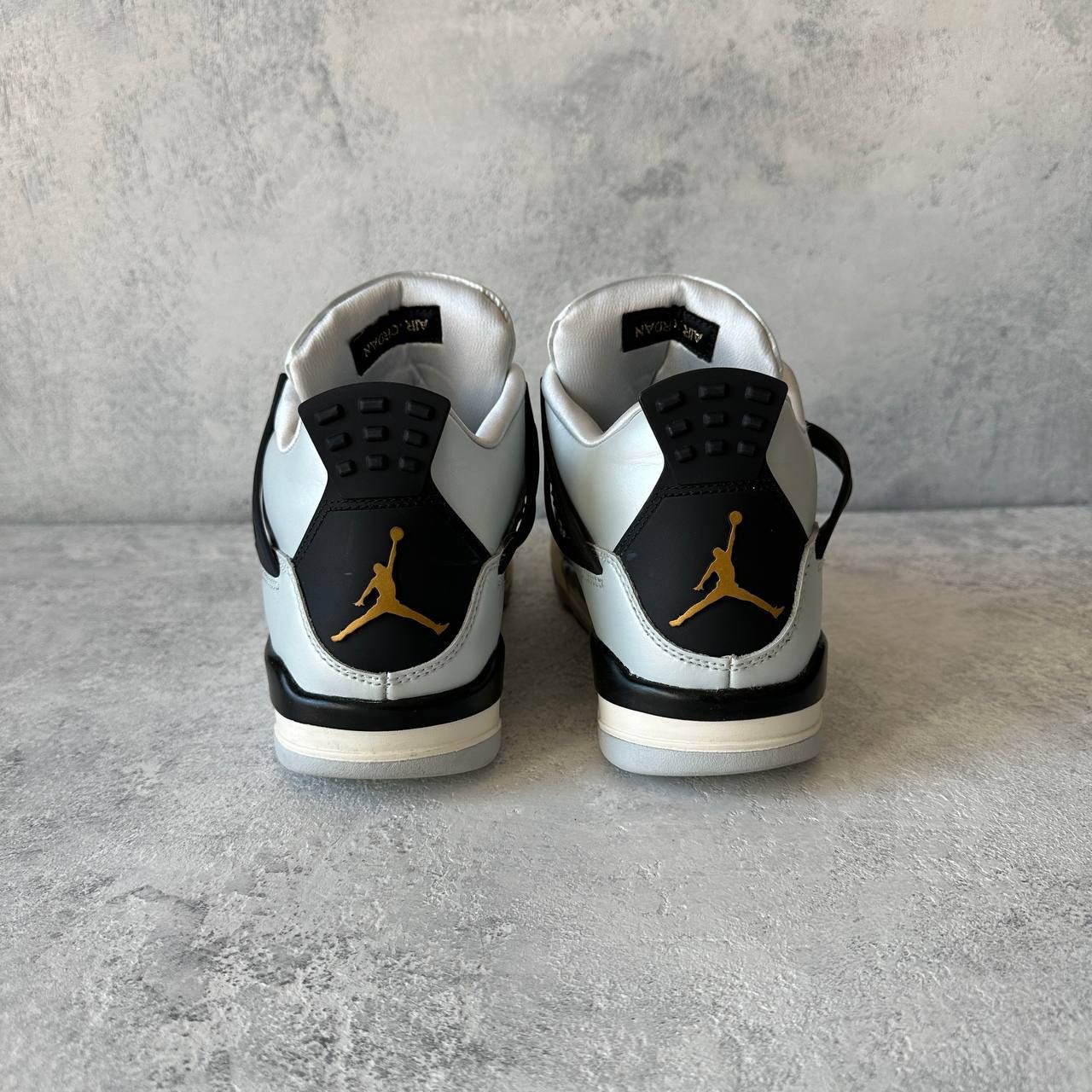 Jordan Brand Jordan 4 Retro Platinum Gold (GS) Size EU 40 Size US 7 / IT 37 - 3 Thumbnail