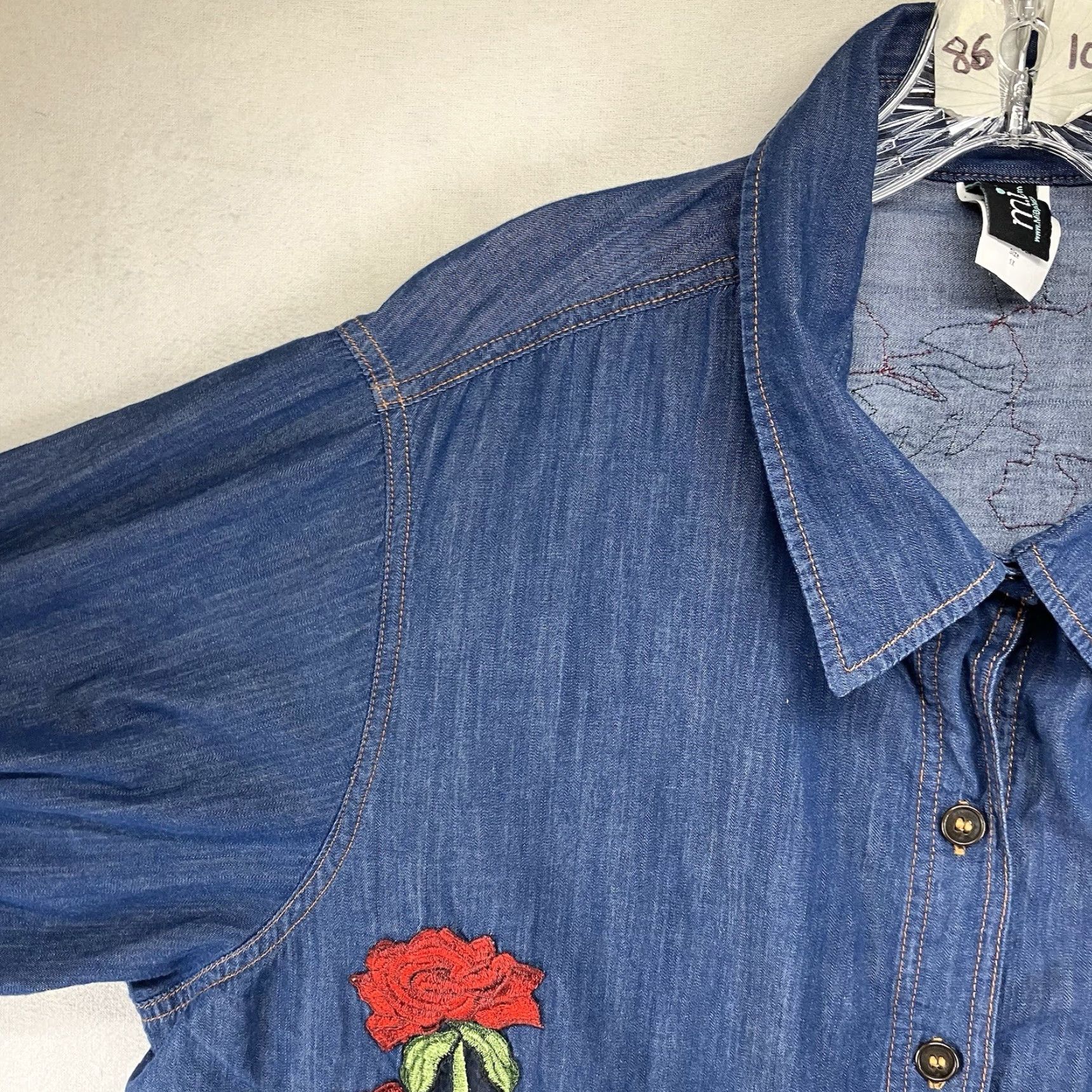 Vintage VINTAGE Women's Plus Size 1X Cotton Button-Up Shirt Flannel Long Sleeve All Seasons Indigo Chambray Bohemian Summer Fall Winter Size XL / US 12-14 / IT 48-50 - 7 Thumbnail