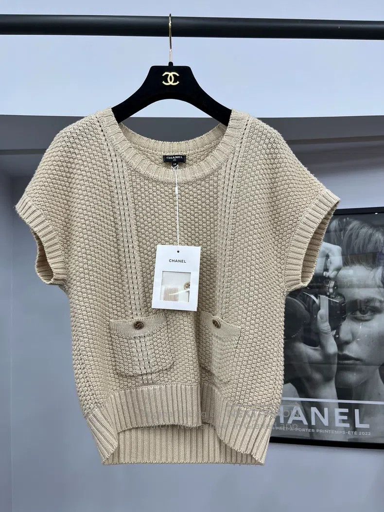 Chanel Chanel Woollen knitted short sleeves Size XS / US 0-2 / IT 36-38 - 1 Thumbnail