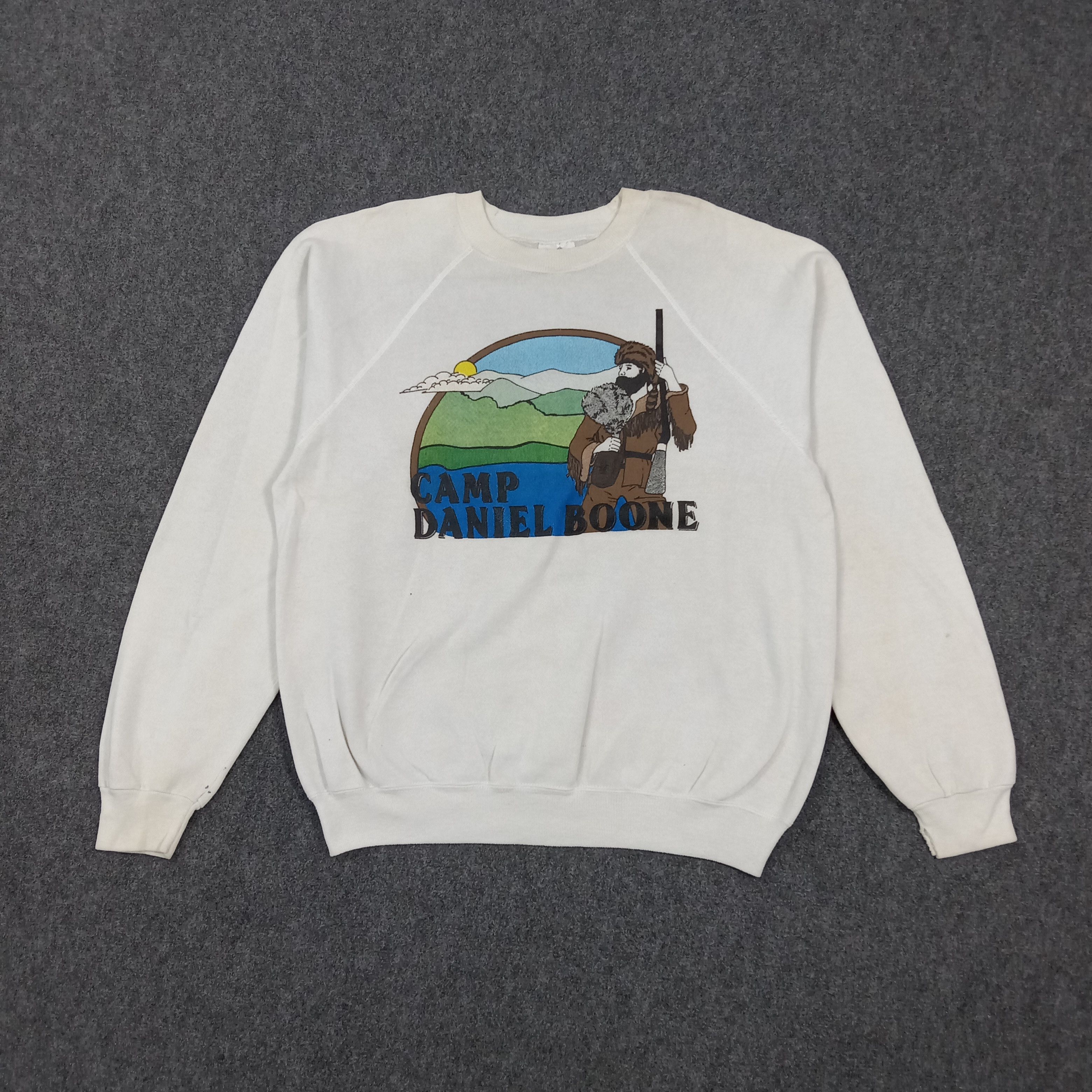 Vintage 90's Hanes Camp Daniel Boone Sweatshirt C286N13 Size US L / EU 52-54 / 3 - 1 Thumbnail