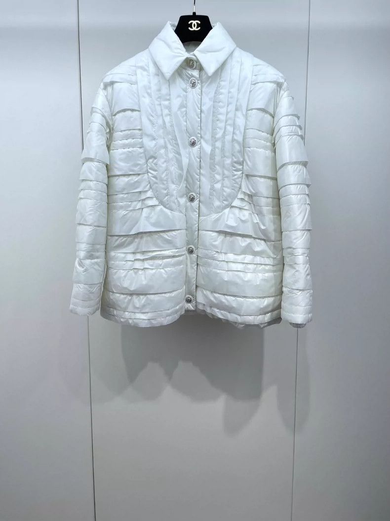 Chanel Chanel Snow Series Snow White Cotton jacket 2504-Nextarrow Size XXS / US 00 / IT 34 - 1 Thumbnail