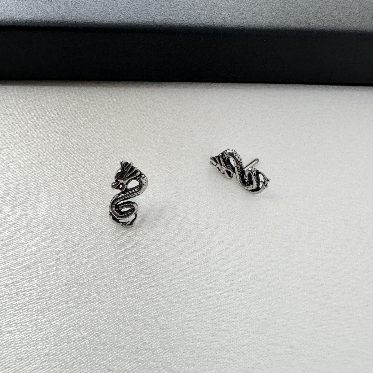 Other Screw-Back Dragon Stud Earrings for Men Women,Unisex Style Size ONE SIZE - 2 Thumbnail