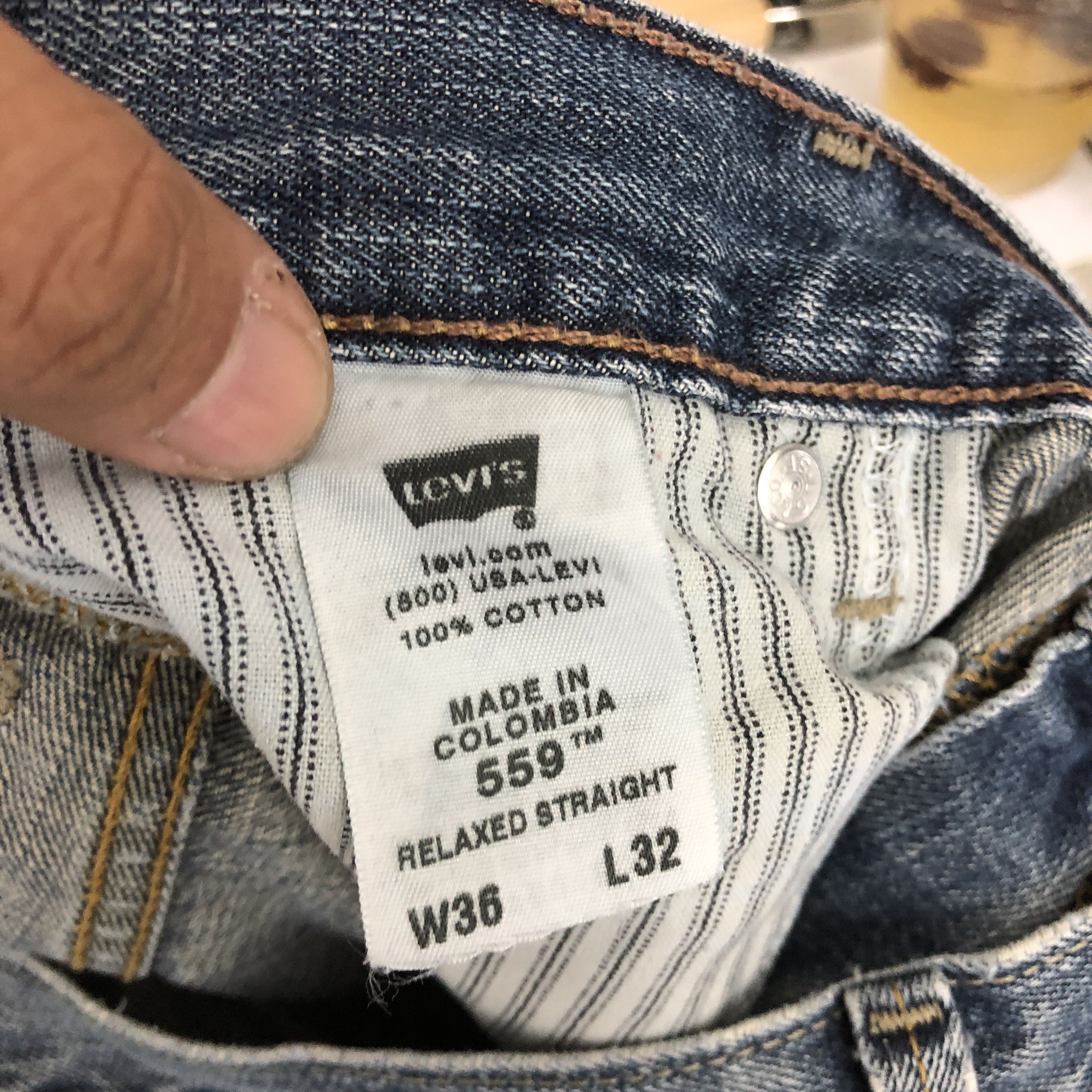 Levi's Vintage Distressed Levis 559 Baggy Jeans Levi's Faded Denim Size US 34 / EU 50 - 9 Thumbnail