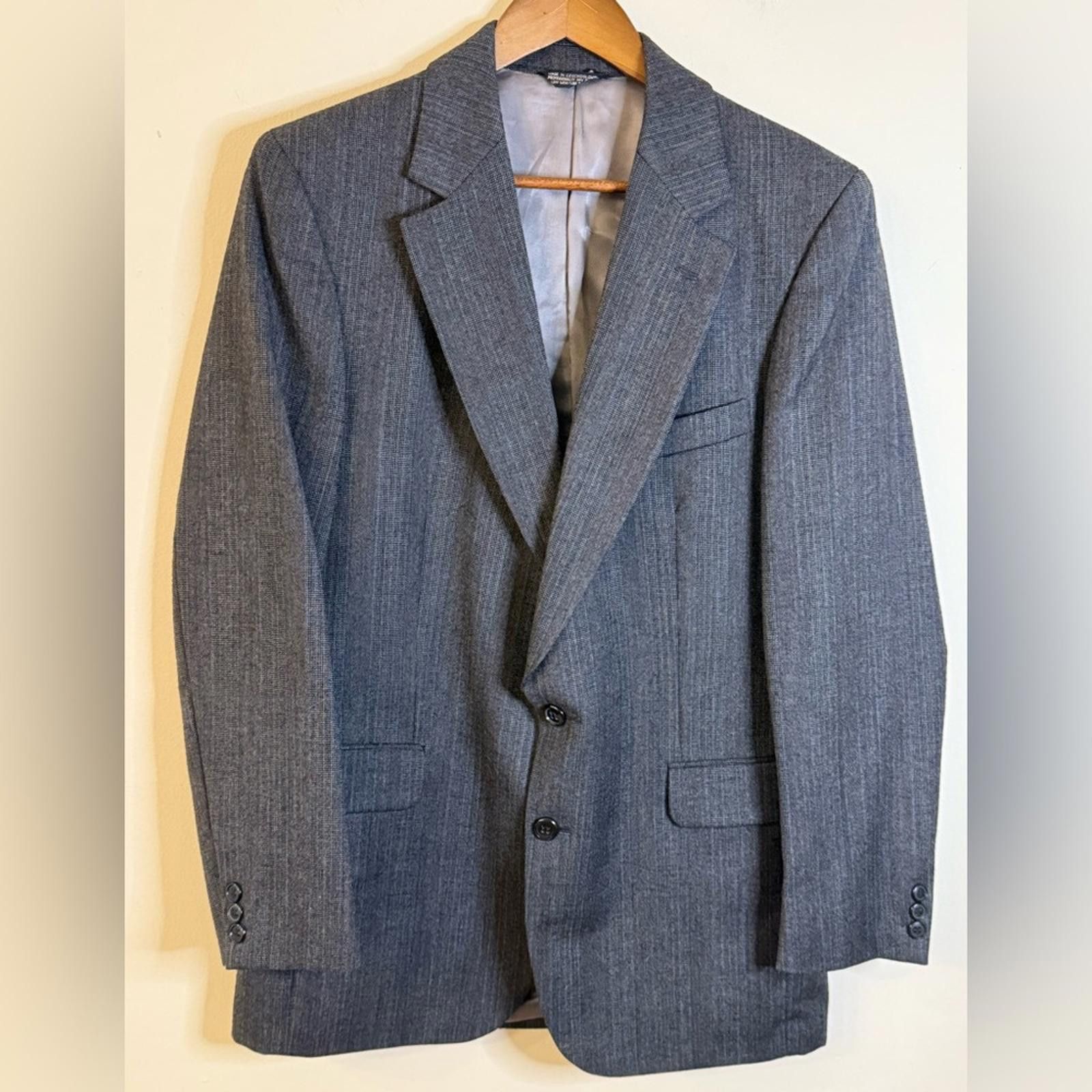 Other Pure Wool men’s black, gray & white classic knit suit blazer Size 40R - 1 Thumbnail