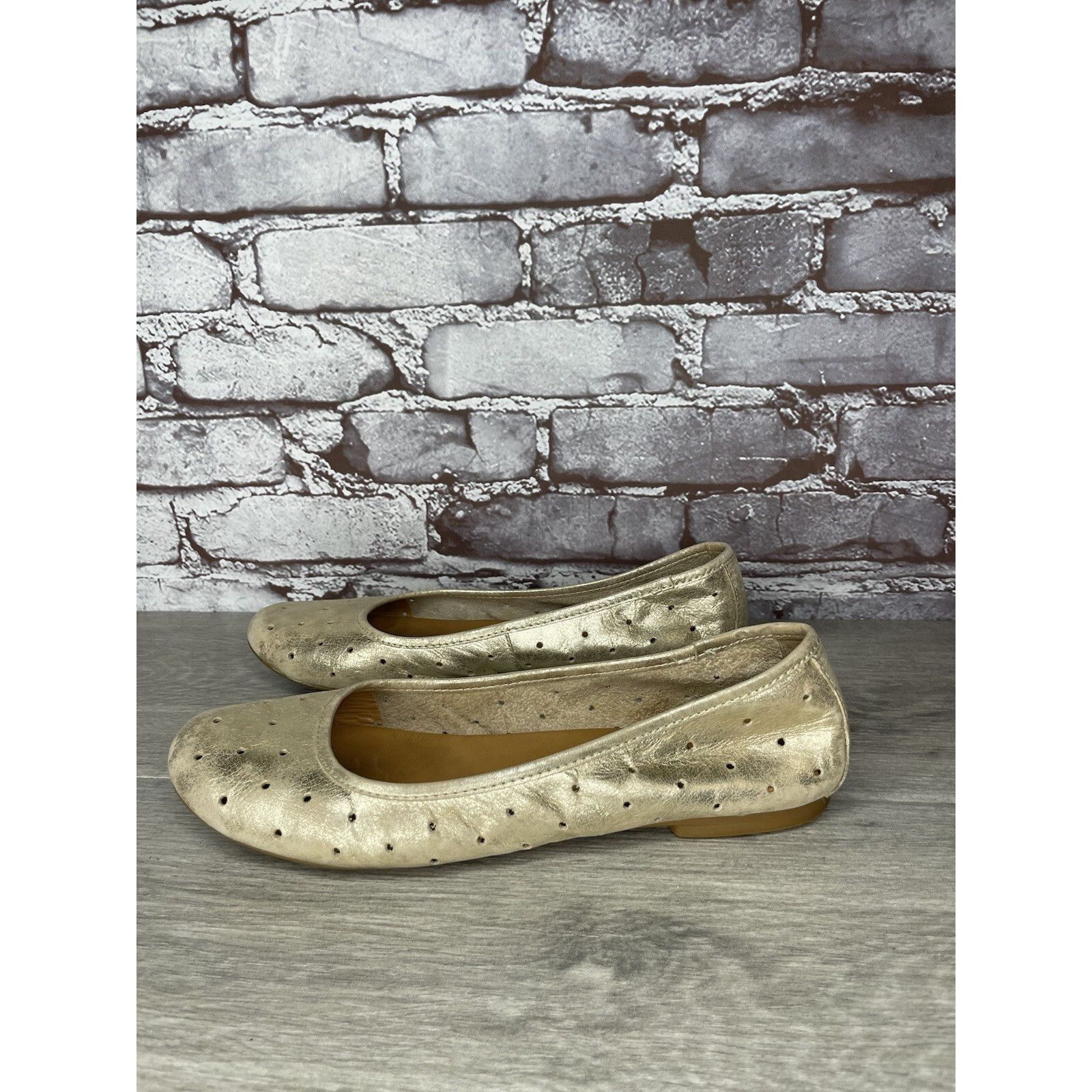 AFFXWRKS Kork Ease Metallic Gold Leather Perforated Ballet Flats Shoe Size US 11 / IT 41 - 17 Thumbnail