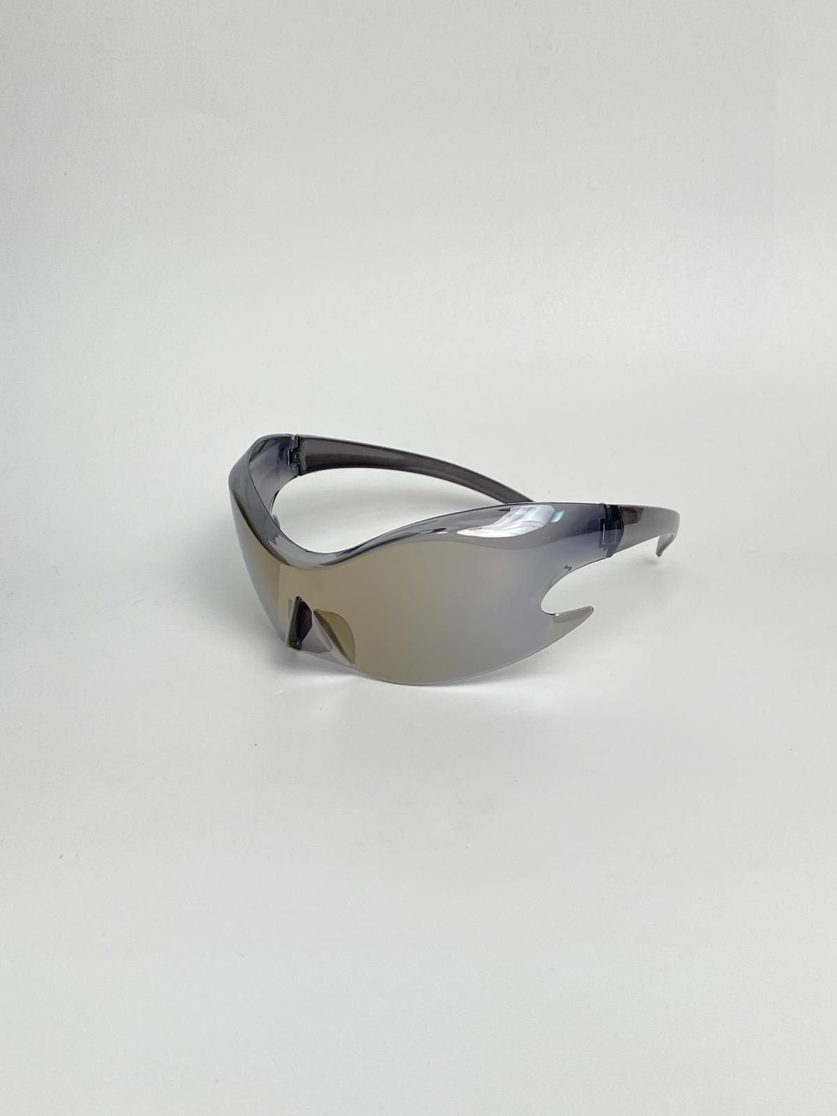 Japanese Brand Y2k Vtg Avant Garde Futuristic Sliver Sunglasses Unisex OS Size ONE SIZE - 1 Thumbnail