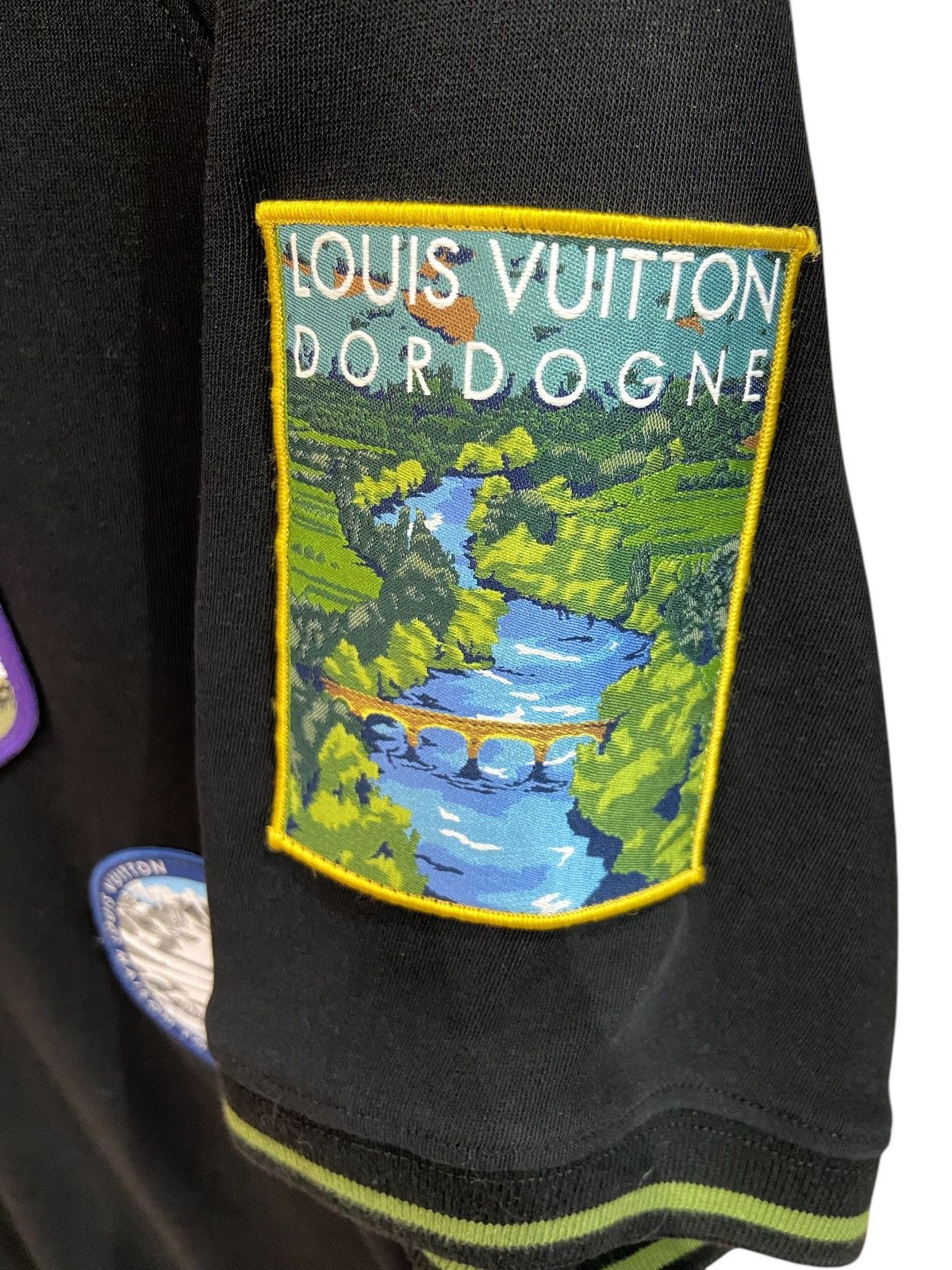 Louis Vuitton Louis Vuitton National Park Patch T-shirt Size US L / EU 52-54 / 3 - 3 Thumbnail