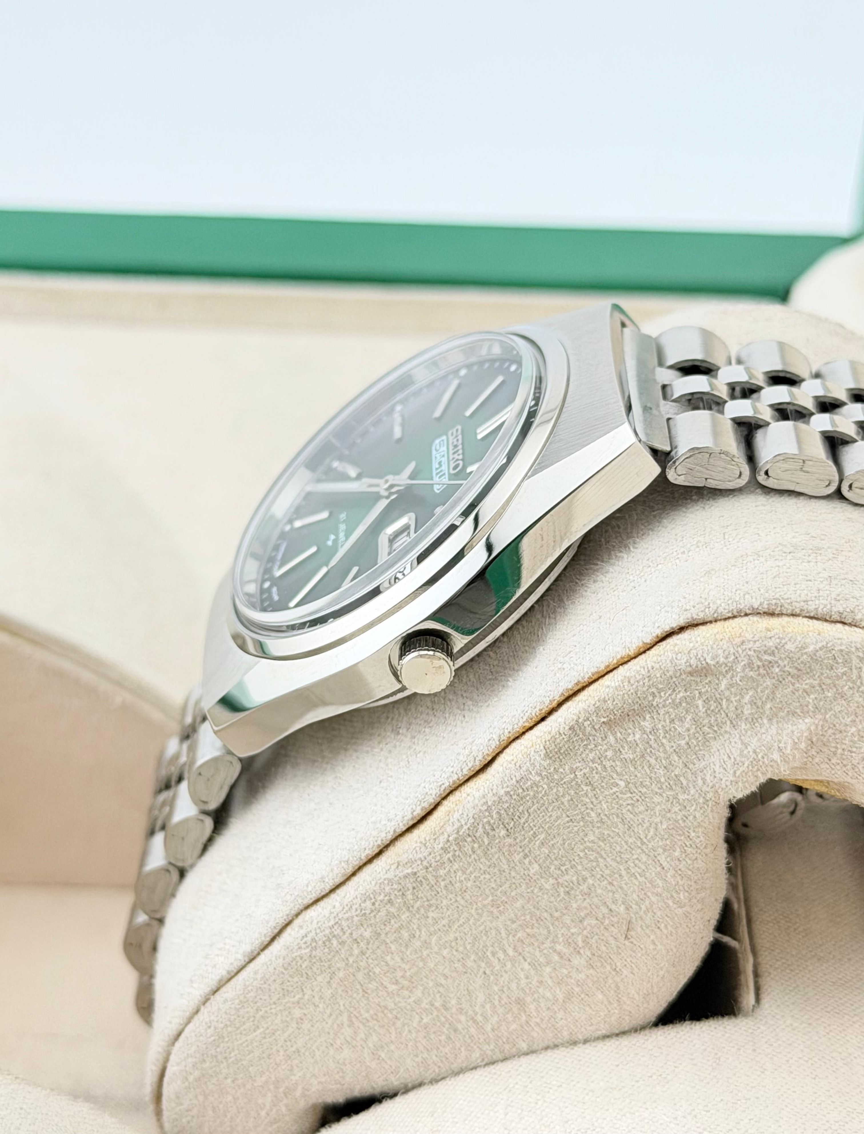 Seiko Vintage Seiko 5 Actus Men's Wrist Automatic Watch|Day-Date Size 36 - 6 Thumbnail