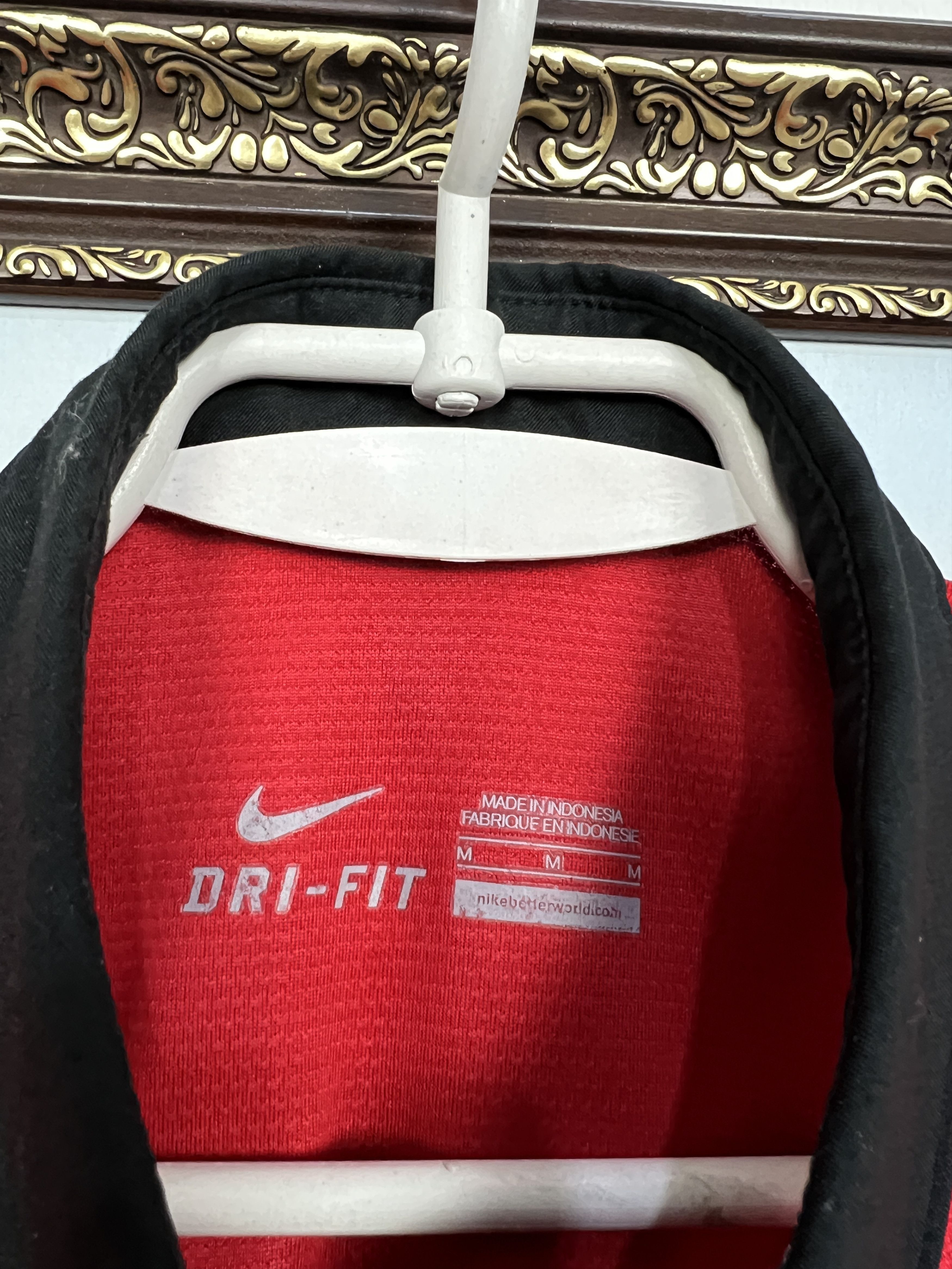 Nike Manchester United Special football shirt Soccer Jersey Size US M / EU 48-50 / 2 - 6 Thumbnail