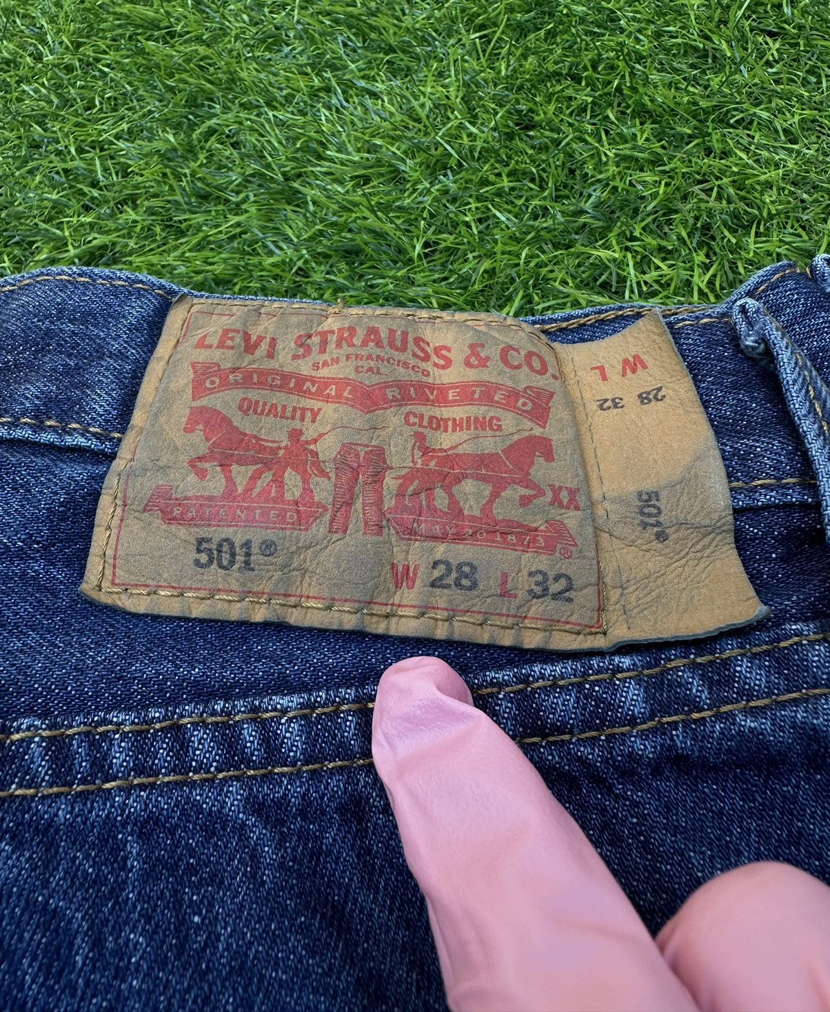 Levi's × Levi's Vintage Clothing × Vintage Dark Vintage 2000’s Levis 501 Denim Size US 28 / EU 44 - 3 Thumbnail