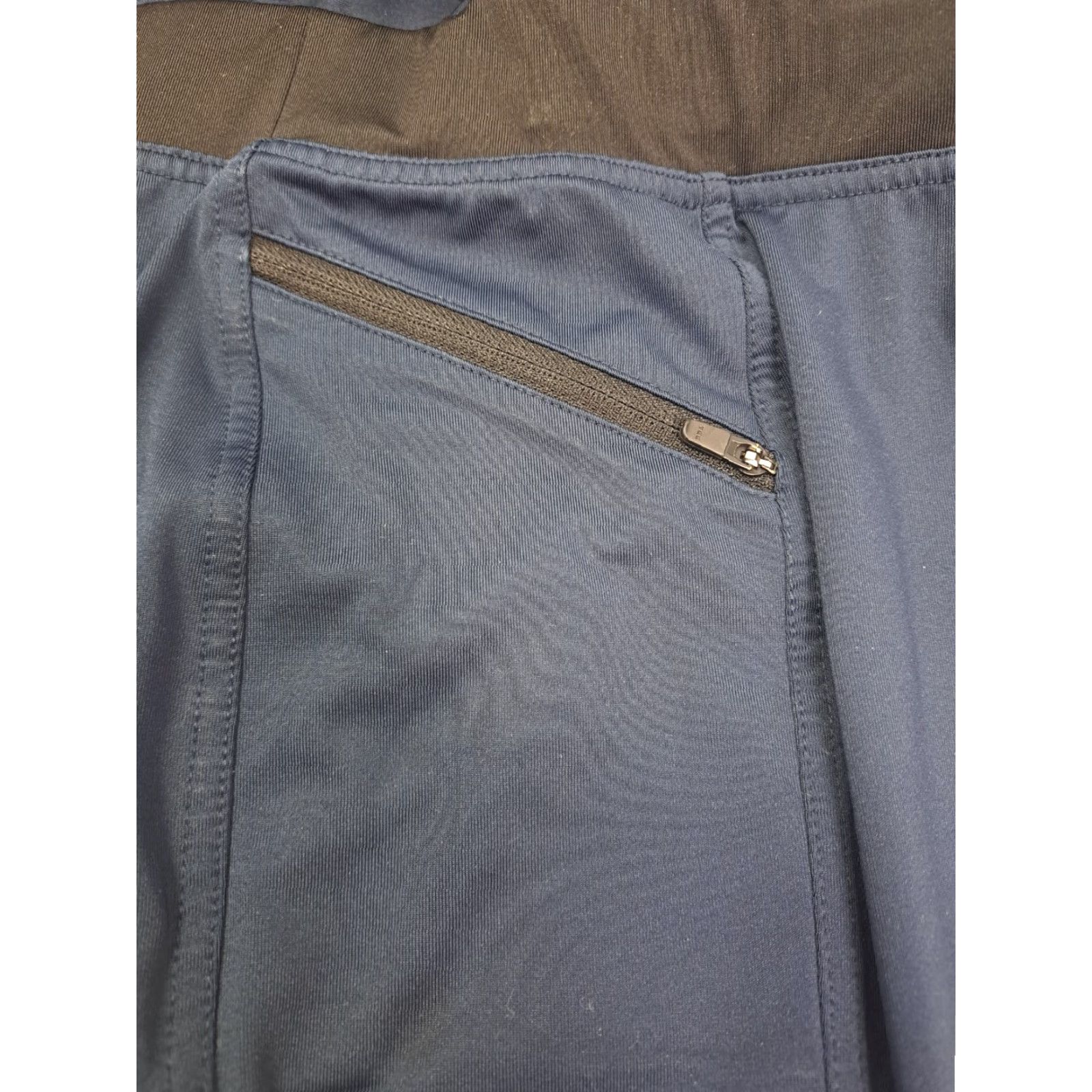 Vintage HYLETE Shorts Mens Blue Athletic Fit Zip Pockets Elastic Waist L 11in Inseam Adjustable Drawstring Pockets Logo gym Workout Size US 33 - 6 Thumbnail