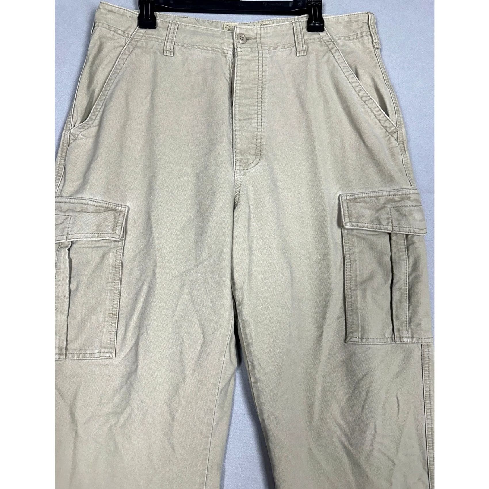 American Eagle Outfitters VINTAGE American Eagle Cargo Pants Mens 36x32 Khaki Straight Loose Button Fly Size US 36 / EU 52 - 3 Thumbnail