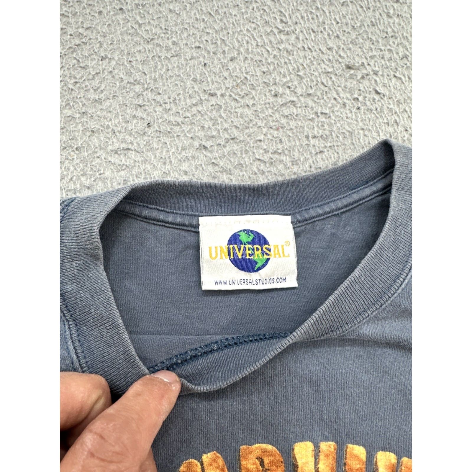 Vintage VINTAGE 1990s Universal Studios I Survived Jurassic Park The Ride T Shirt SZ XL Size US XL / EU 56 / 4 - 6 Thumbnail