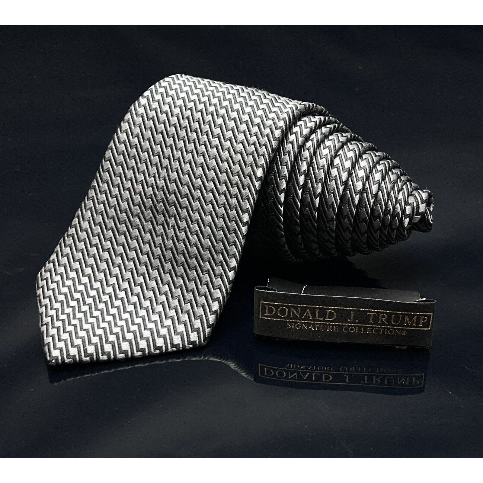 Donald Trump DONALD J. TRUMP~ SIGNATURE COLLECTION Black Silver Size ONE SIZE - 6 Thumbnail